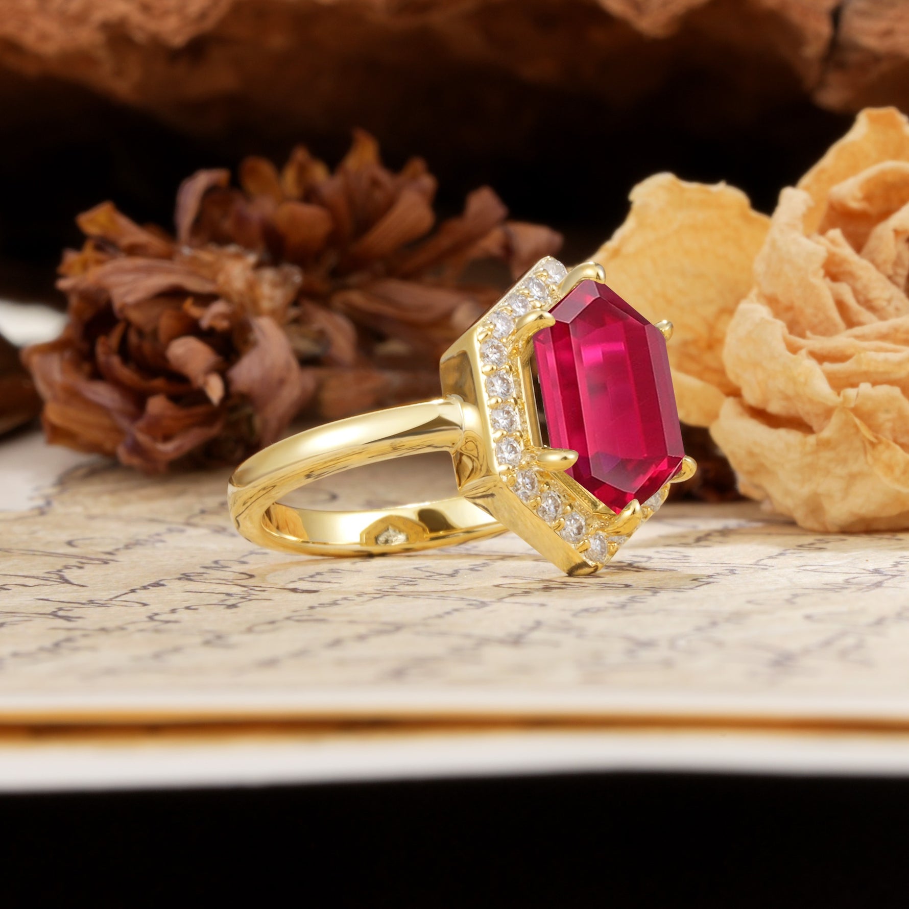 Luxurious Vintage 6-Prong Hexagonal Cut Ruby Engagement Ring - Additional view