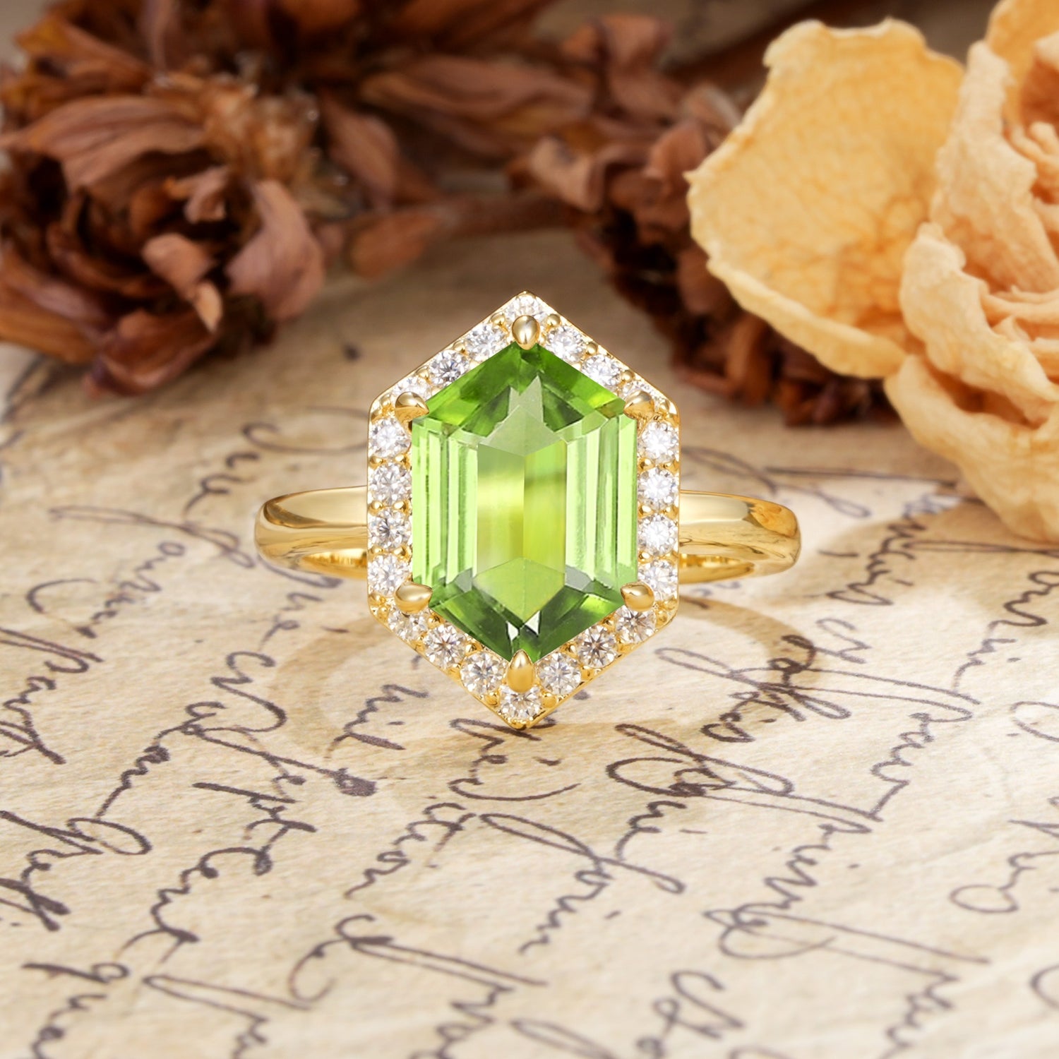Luxurious Vintage 6-Prong Hexagonal Cut Peridot Engagement Ring - Additional view