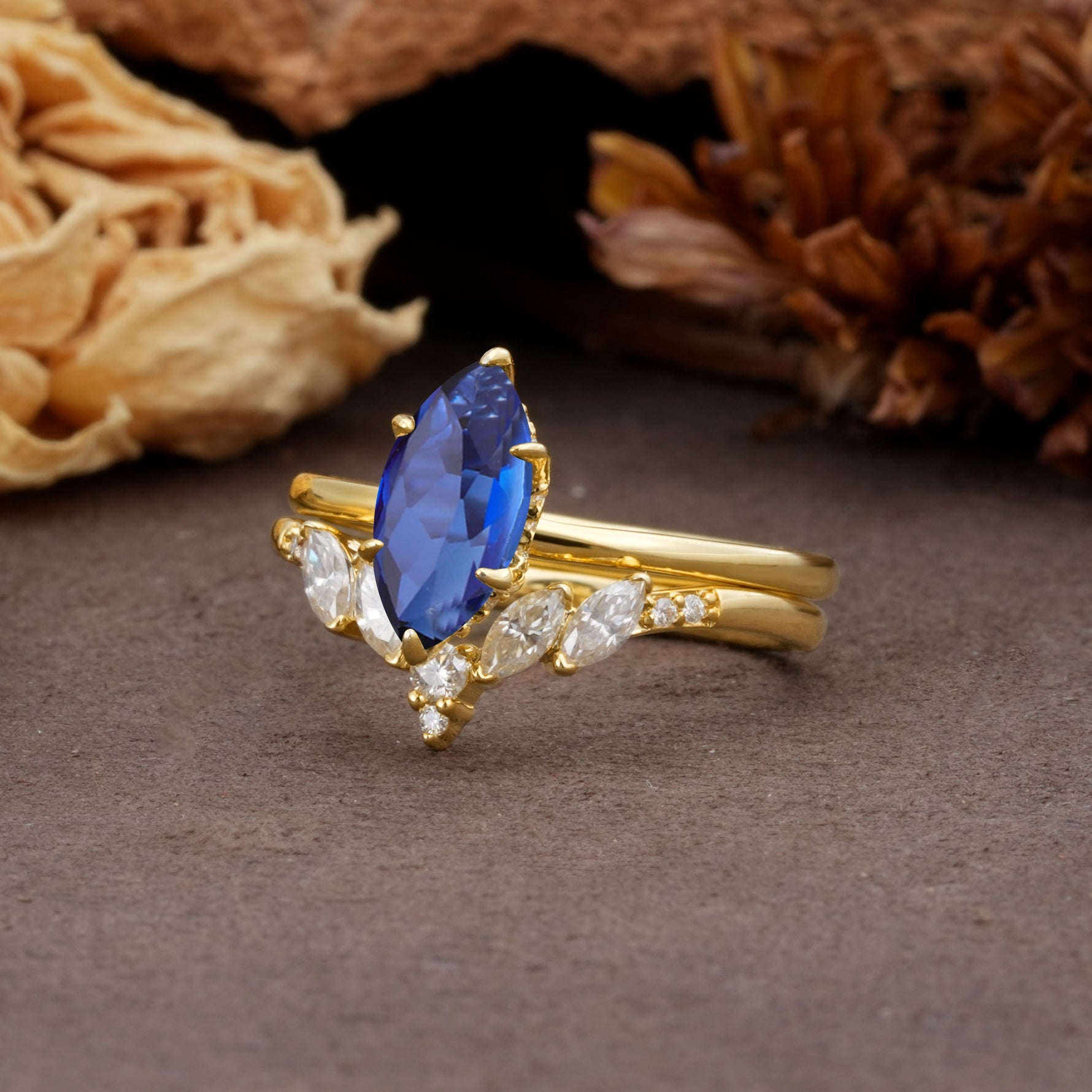 Luxurious Vintage 6-Prong Marquise Cut Sapphire Bridal Ring Set - Rose-Gold