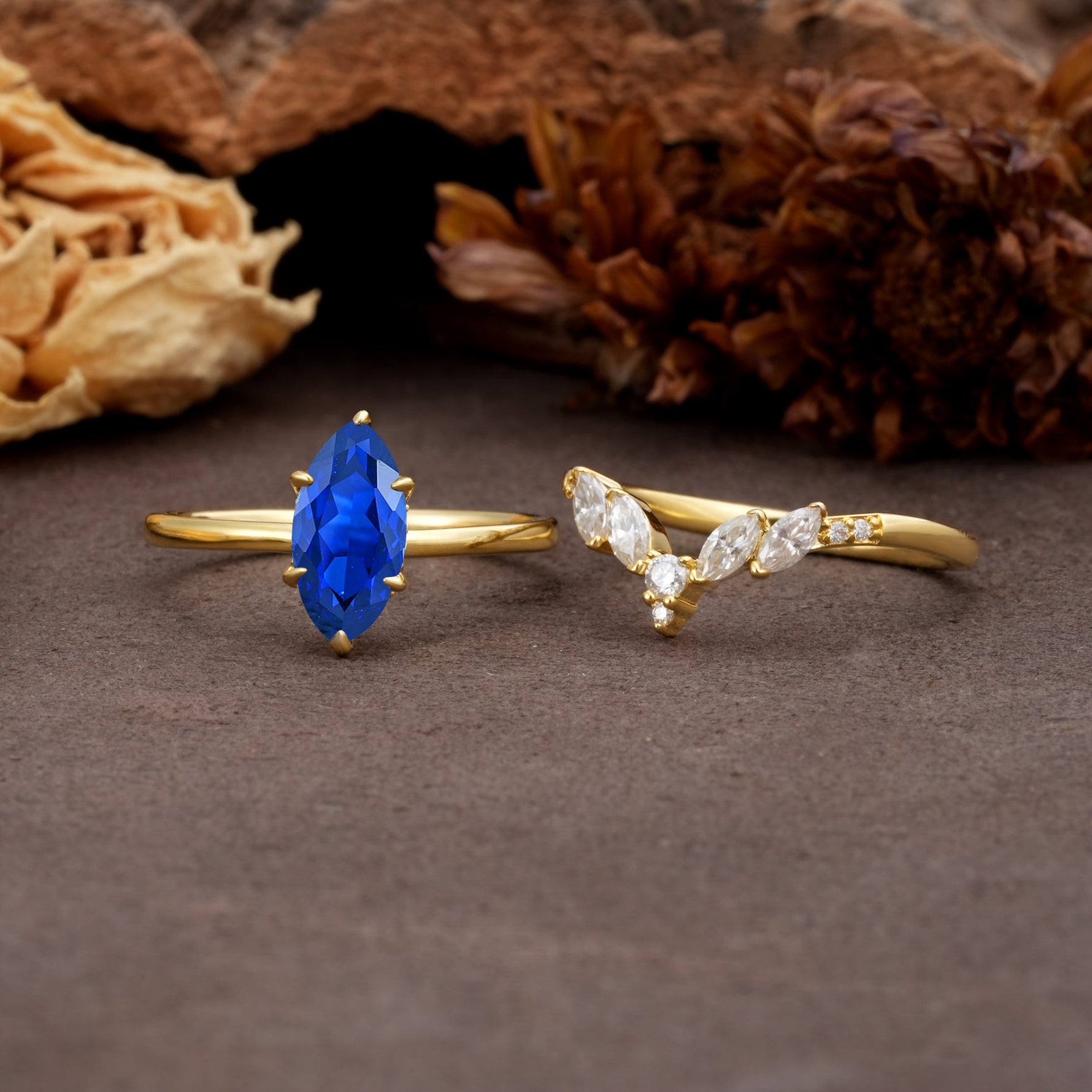 Luxurious Vintage 6-Prong Marquise Cut Sapphire Bridal Ring Set - Additional view
