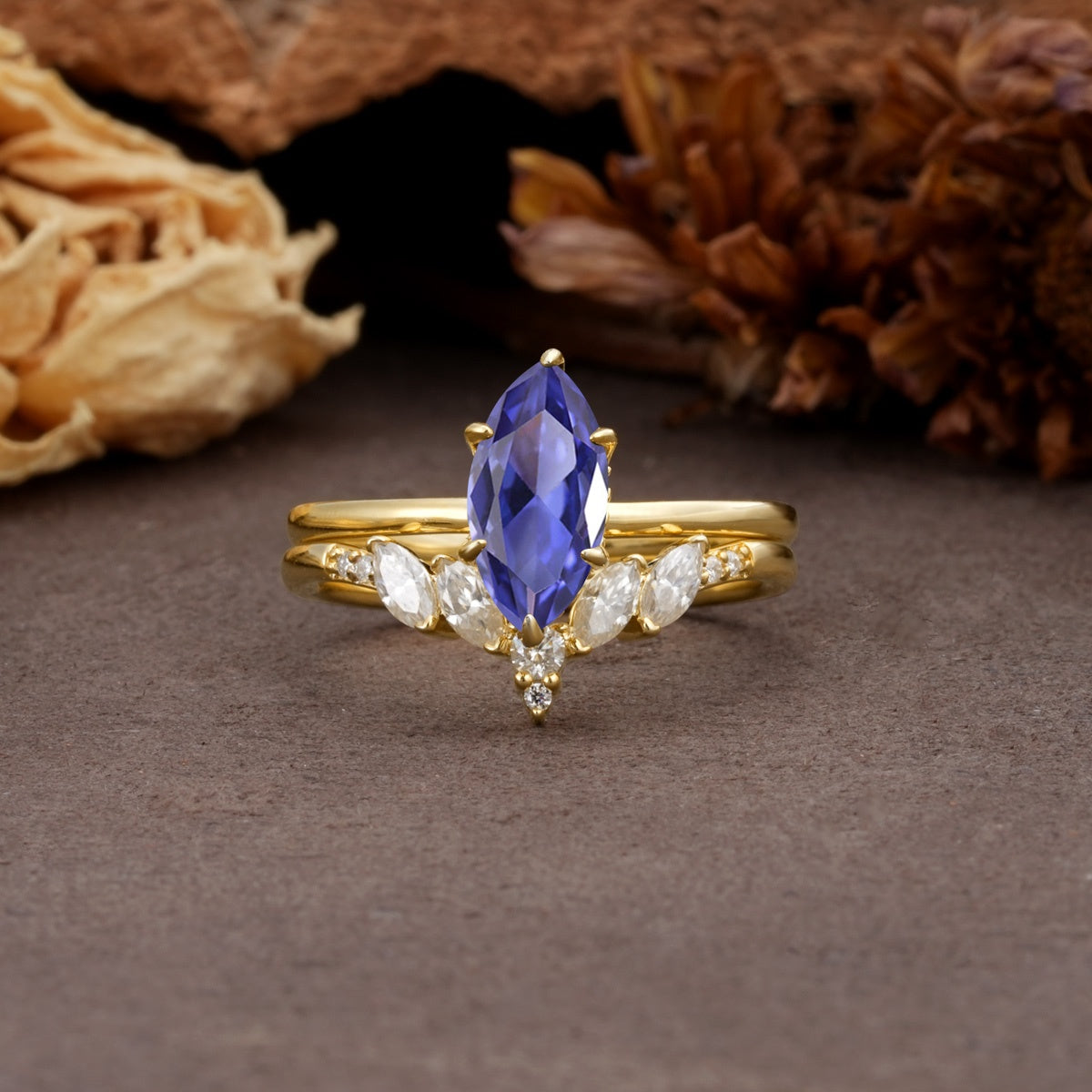 Luxurious Vintage 6-Prong Marquise Cut Tanzanite Bridal Ring Set - Yellow-Gold