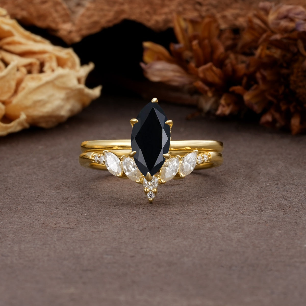 Luxurious Vintage 6-Prong Marquise Cut Black Onyx Bridal Ring Set - Yellow-Gold