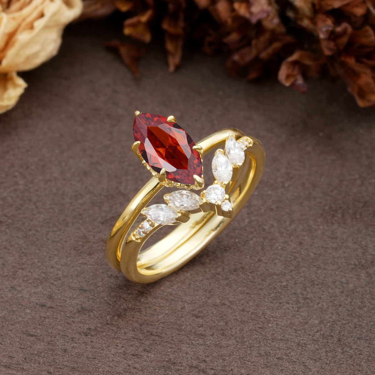 Luxurious Vintage 6-Prong Marquise Cut Garnet Bridal Ring Set - White-Gold