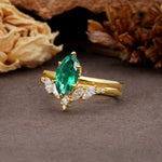 Luxurious Vintage 6-Prong Marquise Cut Emerald Bridal Ring Set - Rose-Gold