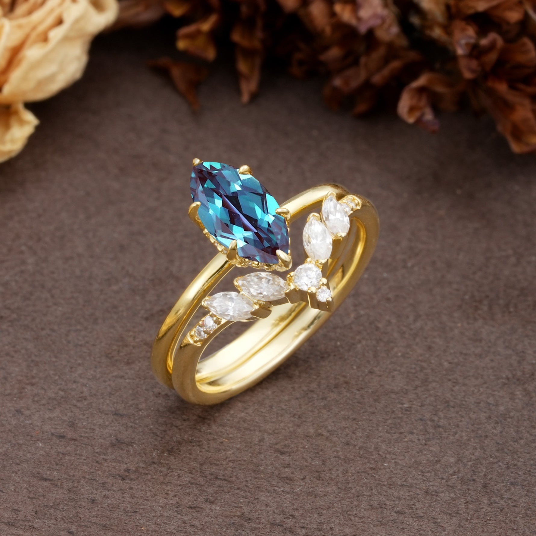 Luxurious Vintage 6-Prong Marquise Cut Alexandrite Bridal Ring Set - White-Gold