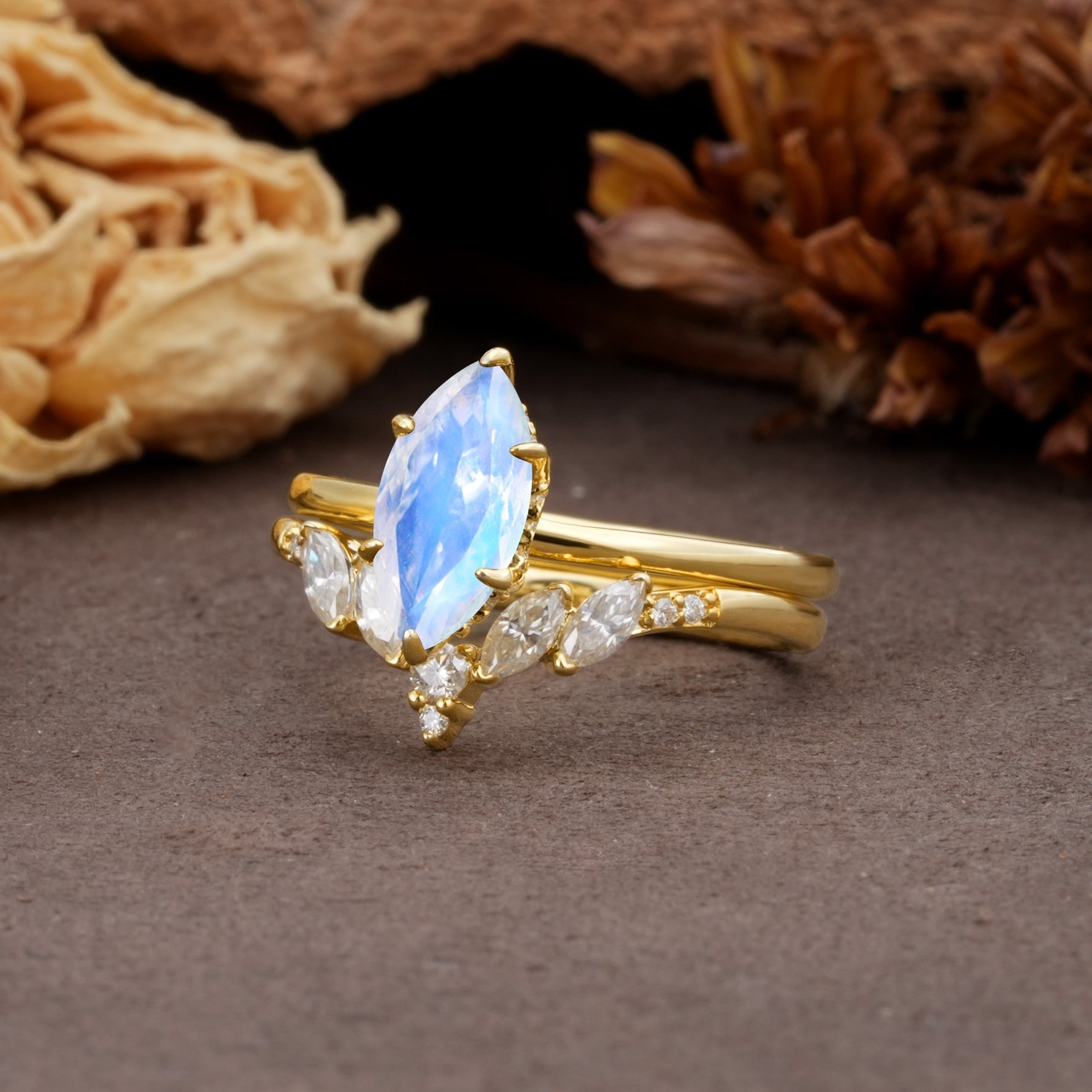 Luxurious Vintage 6-Prong Marquise Cut Moonstone Bridal Ring Set - Rose-Gold