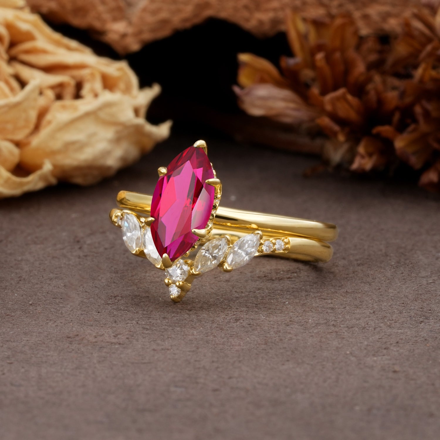 Luxurious Vintage 6-Prong Marquise Cut Ruby Bridal Ring Set - Rose-Gold