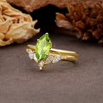Luxurious Vintage 6-Prong Marquise Cut Peridot Bridal Ring Set - Rose-Gold