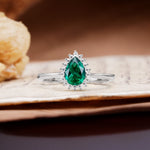 Classic Unique Luxury 4-Prong Oval Cut Emerald Engagement Ring - Additional view
