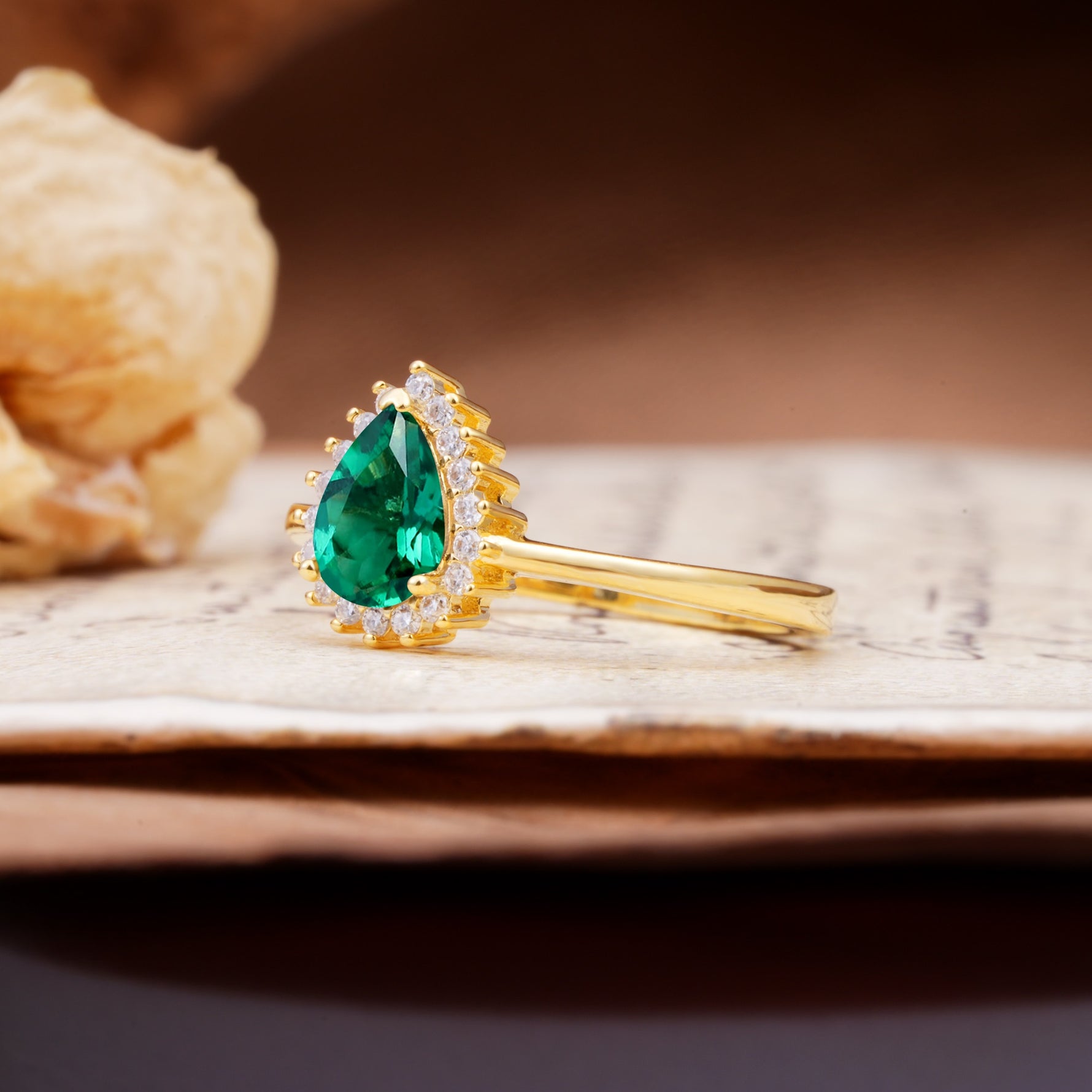 Classic Unique Luxury 4-Prong Oval Cut Emerald Engagement Ring - Additional view