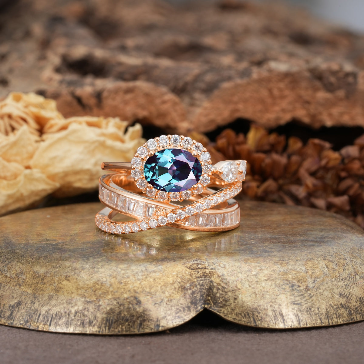 Vintage-Luxury Entwined 4-Prong Oval Cut Alexandrite Engagement Ring - Additional view