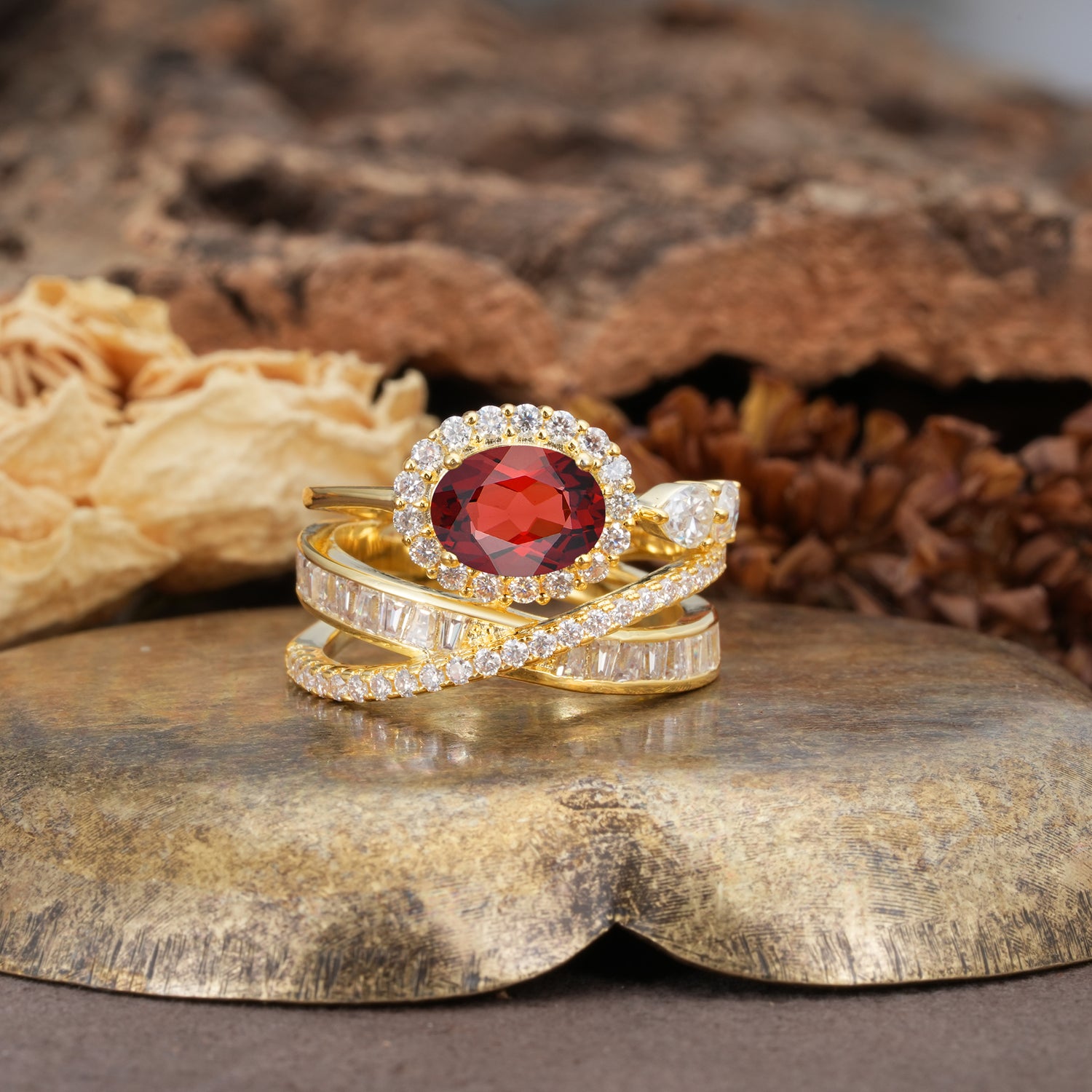 Vintage-Luxury Entwined 4-Prong Oval Cut Garnet Engagement Ring