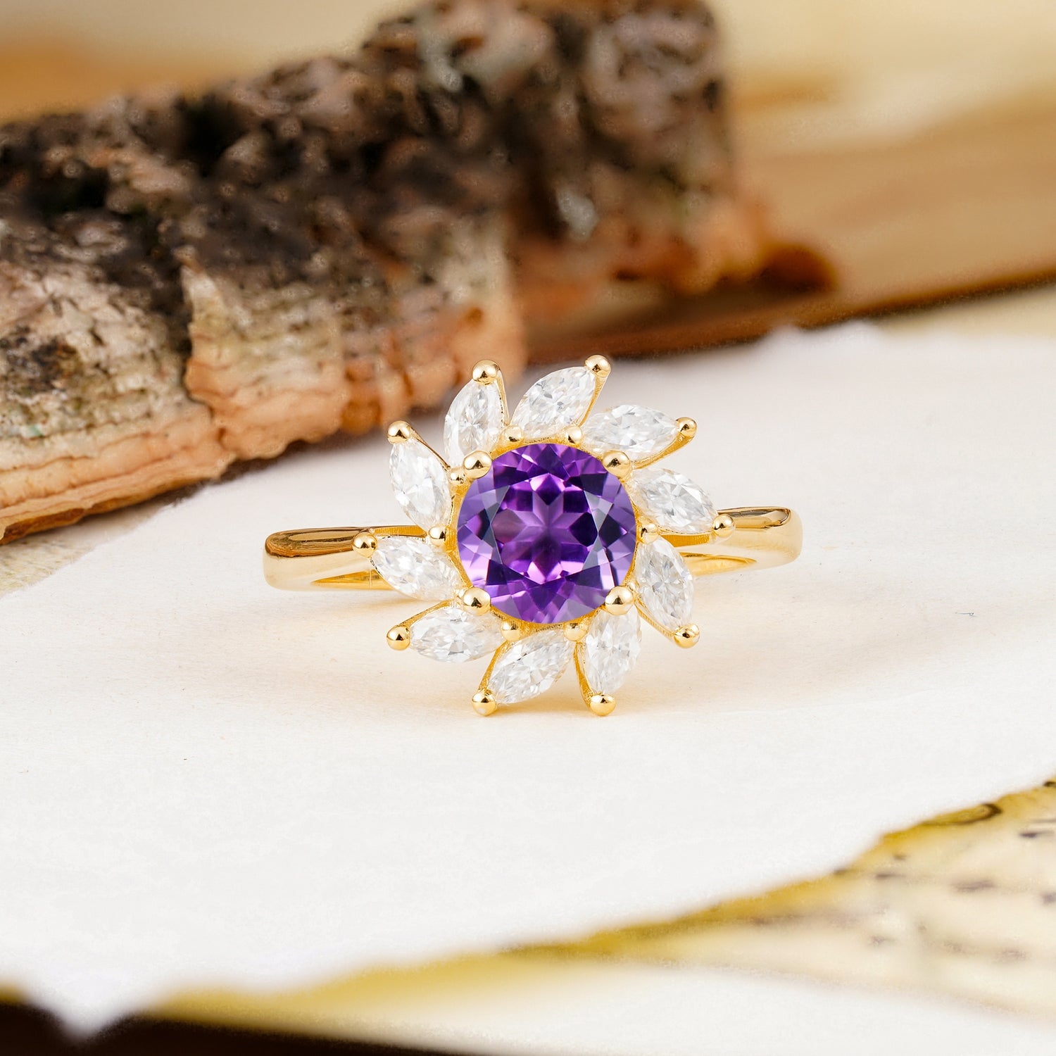 Nature-Inspired Classic Flower-Shaped 4-Prong Round Cut Amethyst Engagement Ring