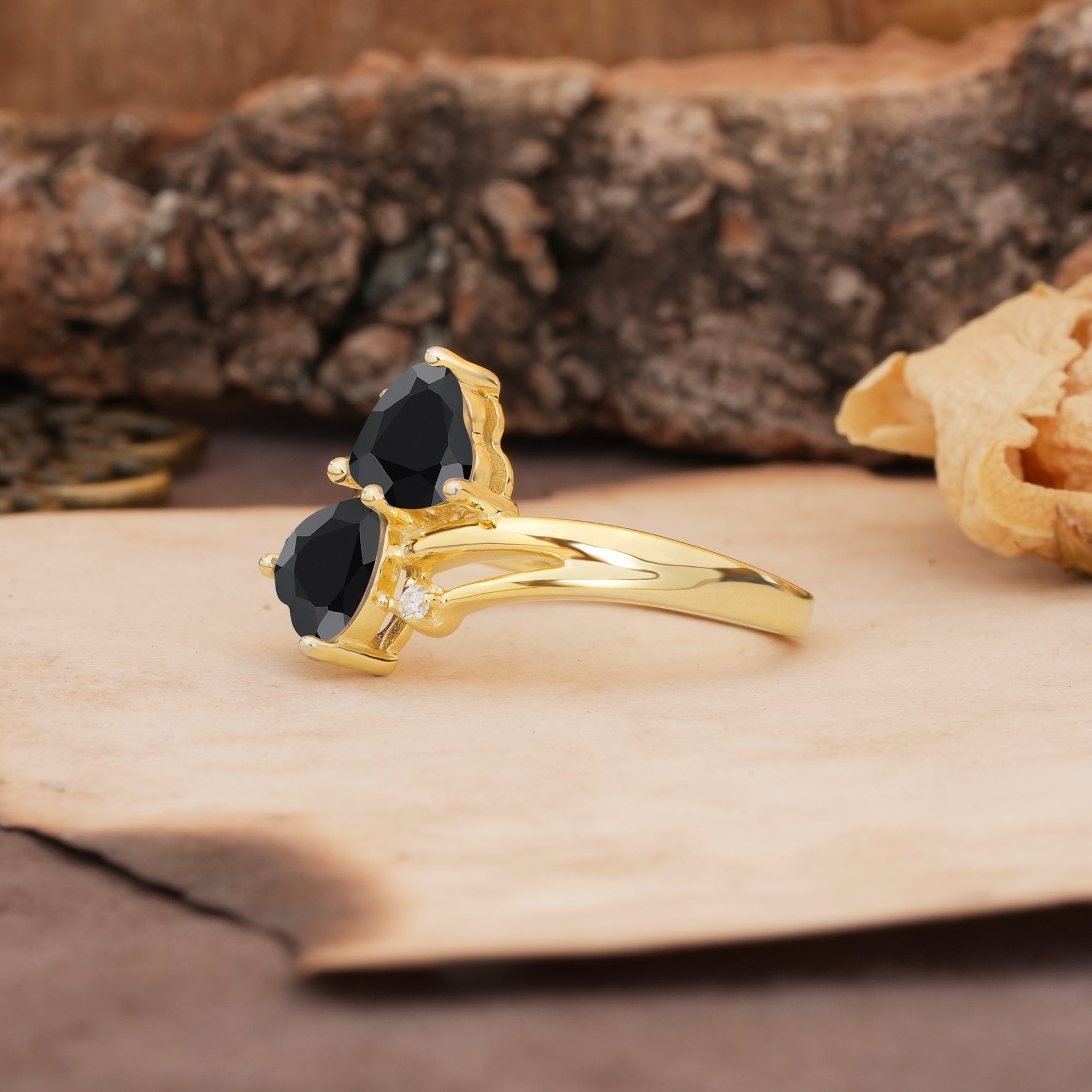 Classic Twisted 3-Prong Double Heart Cut Black Onyx Engagement Ring - Additional view