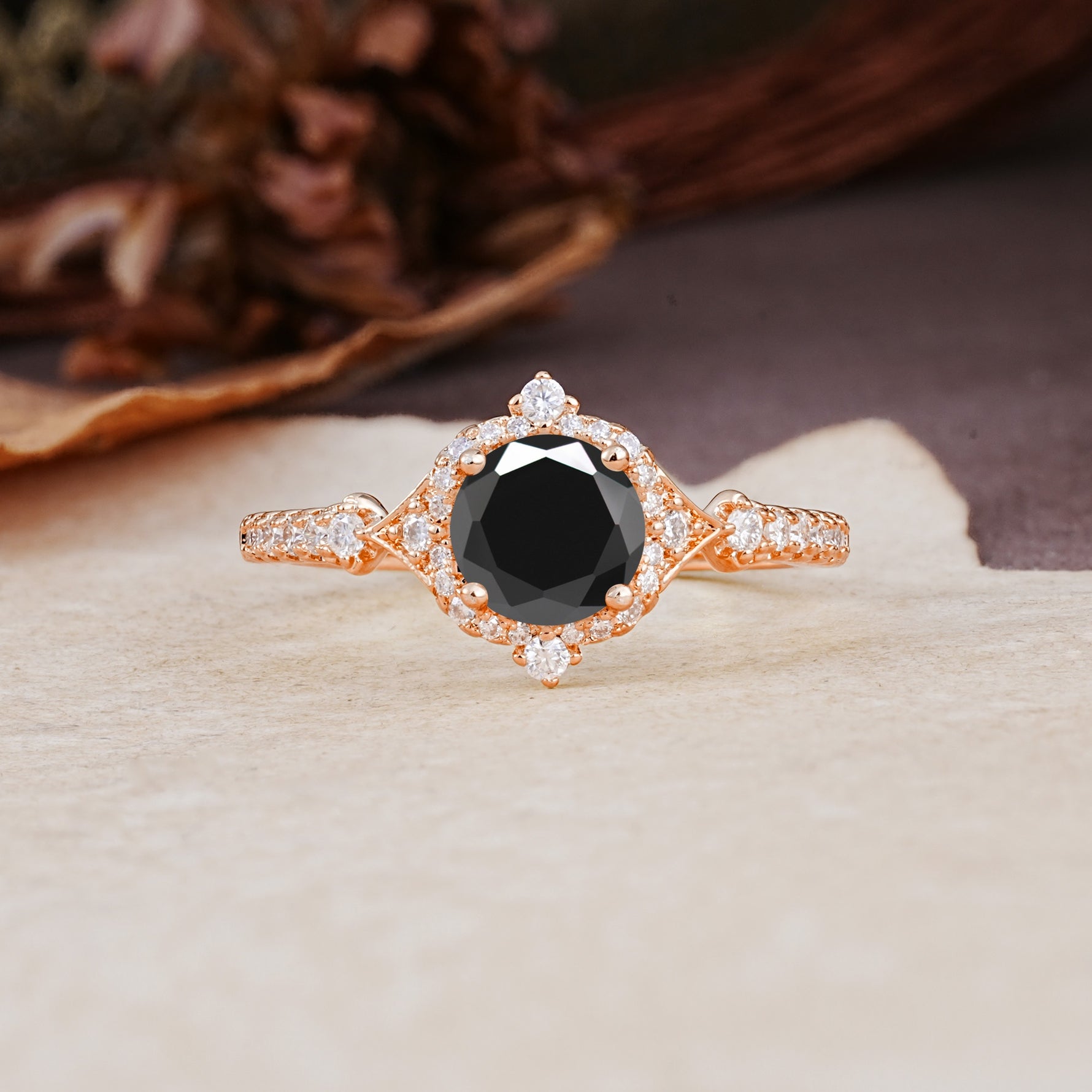 Luxurious Vintage 4-Prong Round Cut Black Onyx Engagement Ring - Additional view