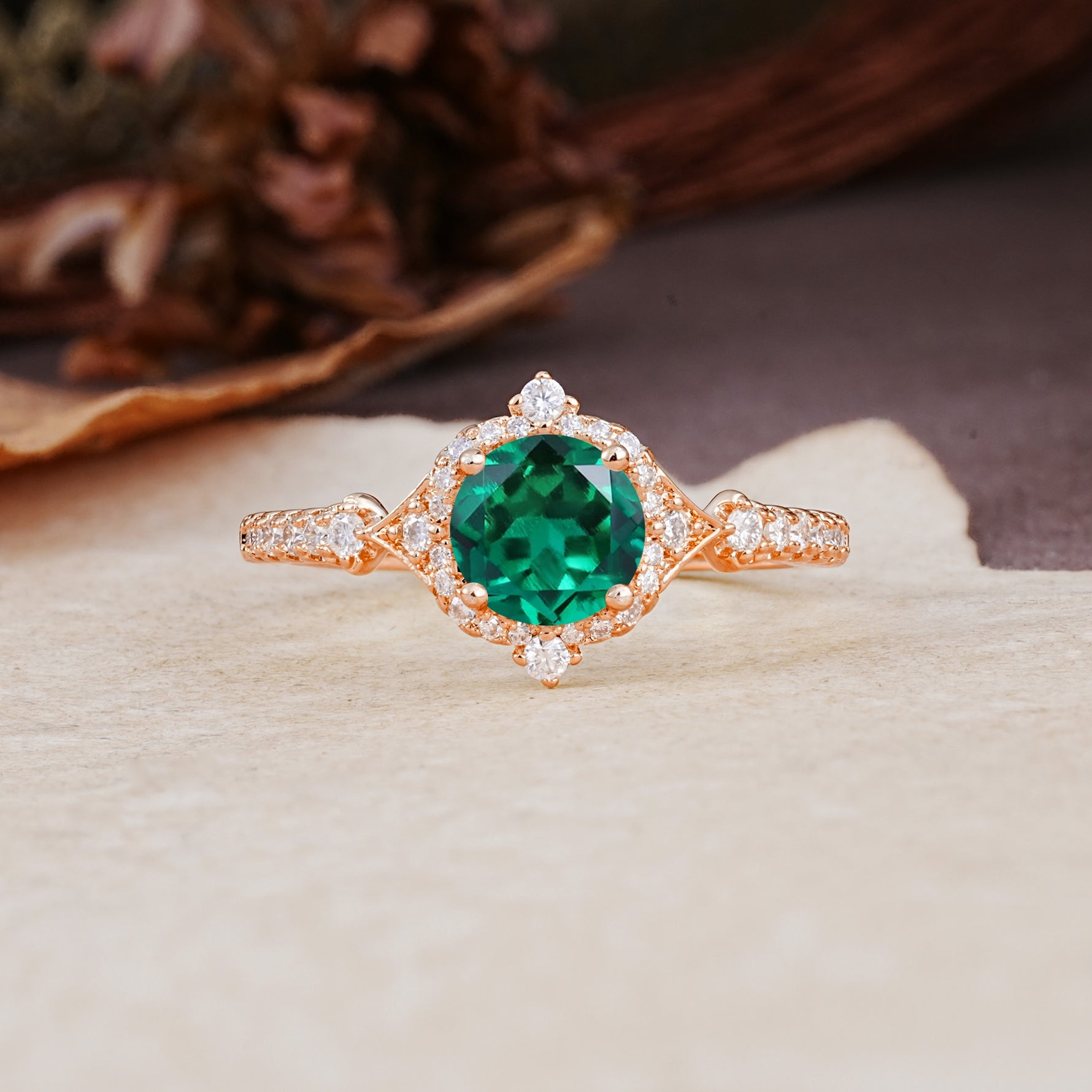 Luxurious Vintage 4-Prong Round Cut Emerald Engagement Ring - Additional view