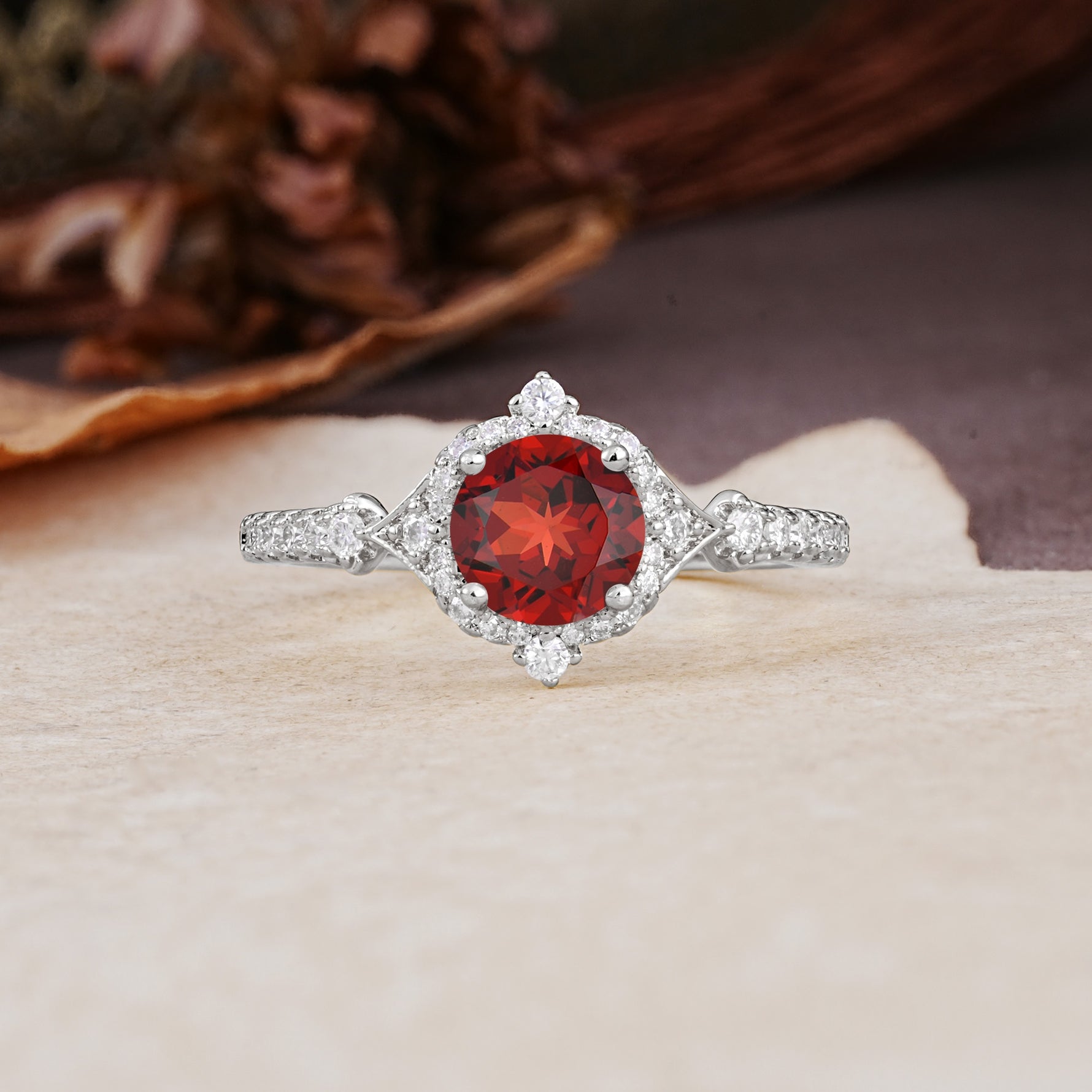 Luxurious Vintage 4-Prong Round Cut Garnet Engagement Ring - Additional view