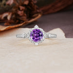 Luxurious Vintage 4-Prong Round Cut Amethyst Engagement Ring - Additional view