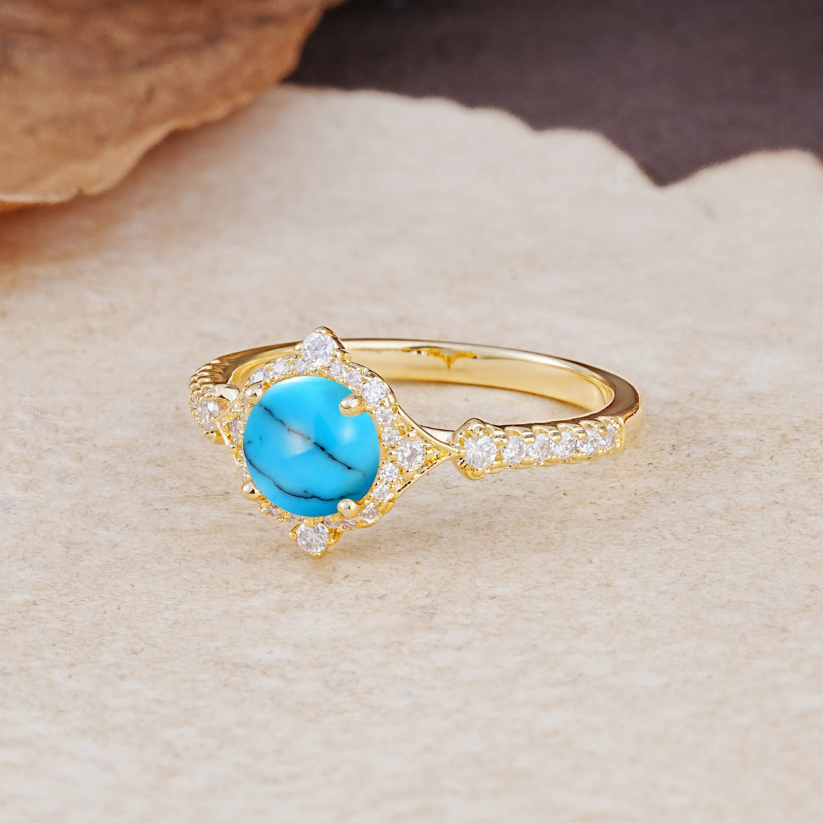 Luxurious Vintage 4-Prong Round Cut Turquoise Engagement Ring - Additional view
