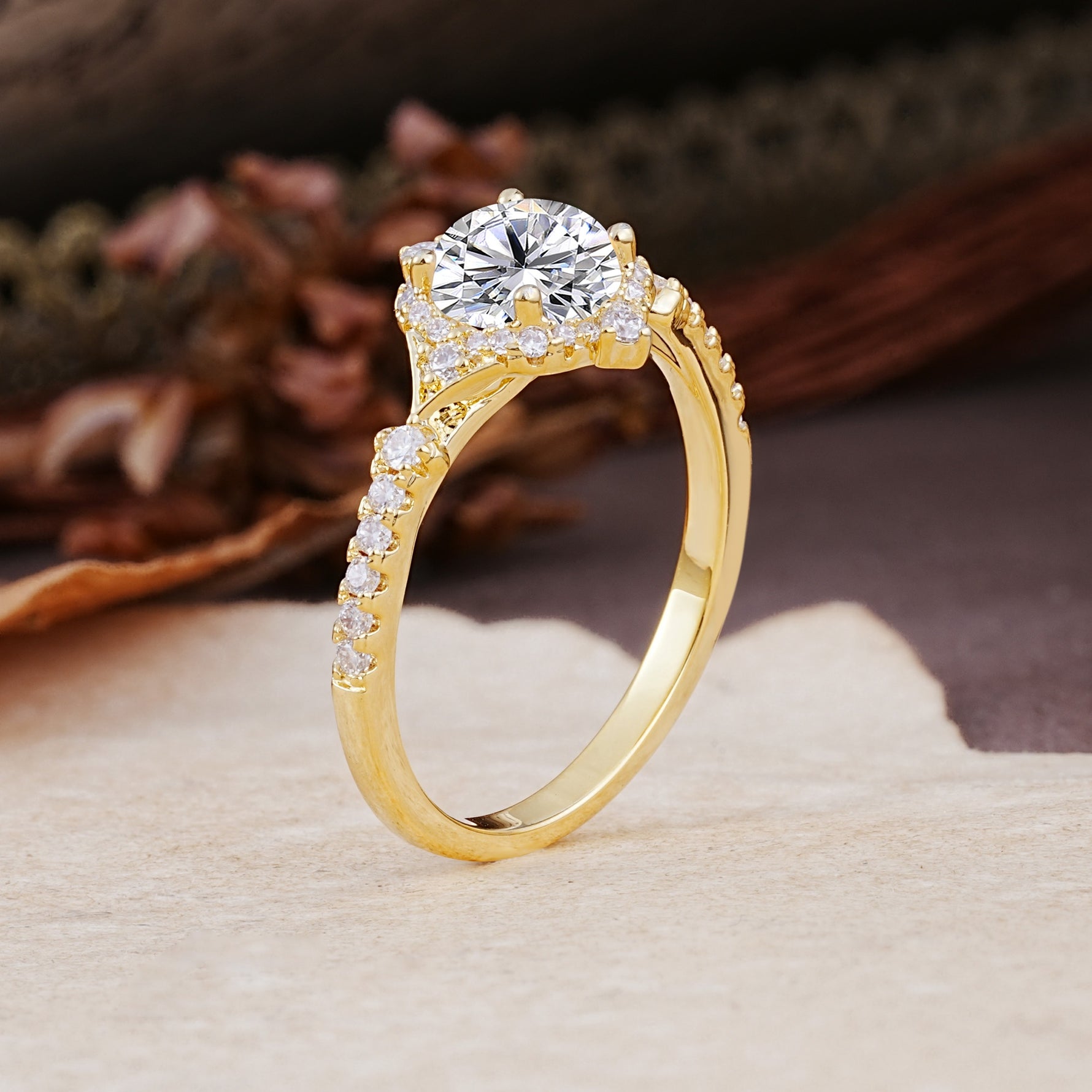 Luxurious Vintage 4-Prong Round Cut Lab Diamond Engagement Ring - Additional view