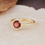 Luxurious Vintage 4-Prong Round Cut Garnet Engagement Ring - Additional view