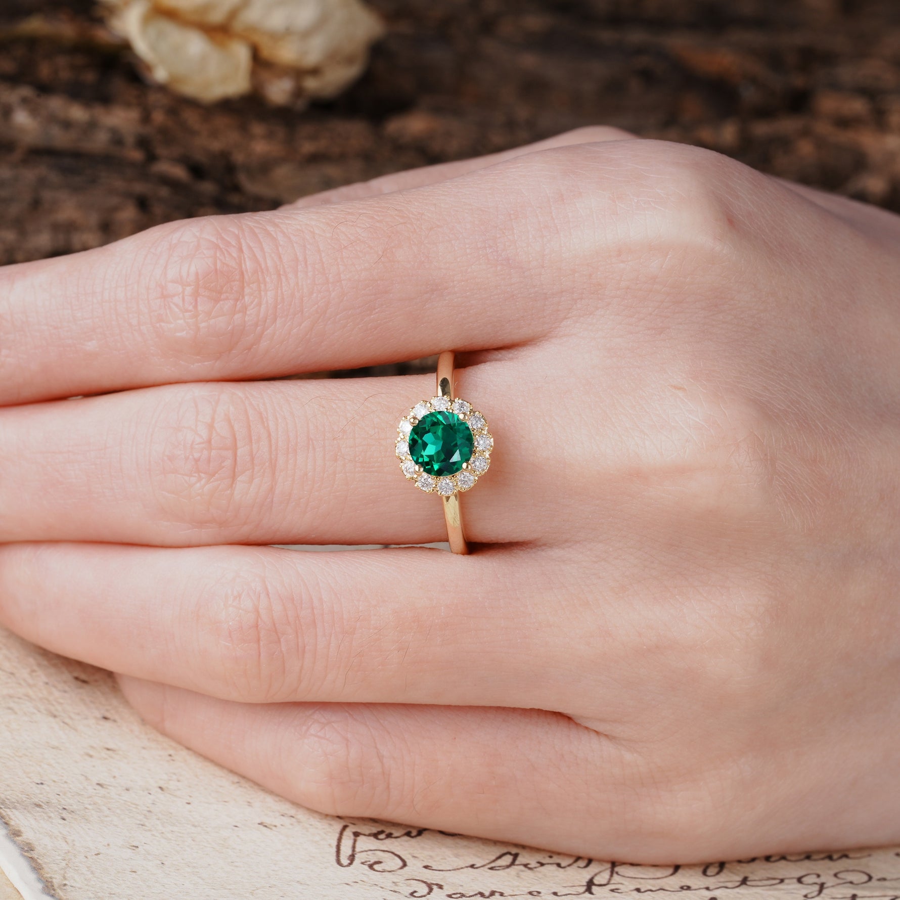 Classic Retro Unique 4-Prong Round Cut Emerald Engagement Ring - Additional view