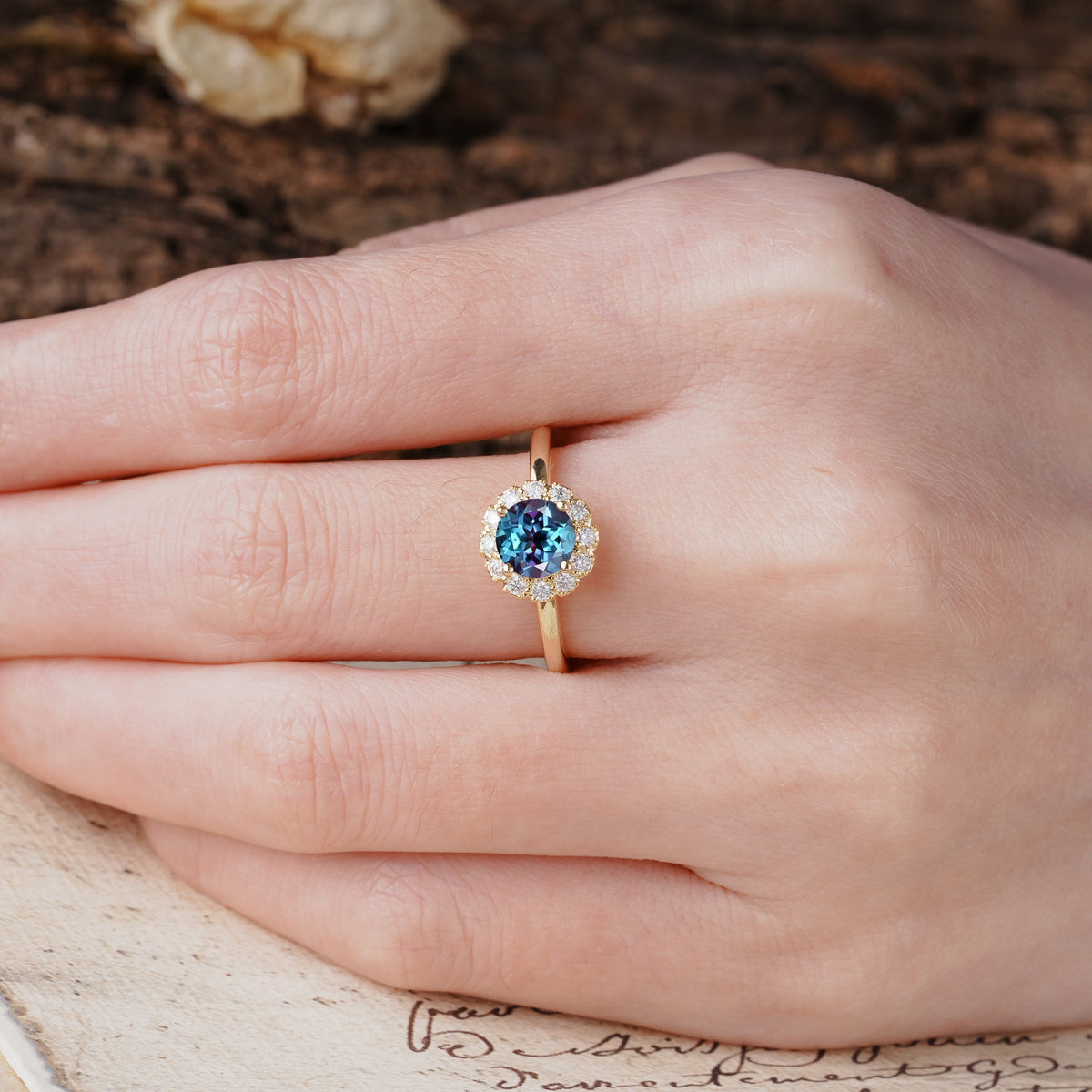 Classic Retro Unique 4-Prong Round Cut Alexandrite Engagement Ring - Additional view