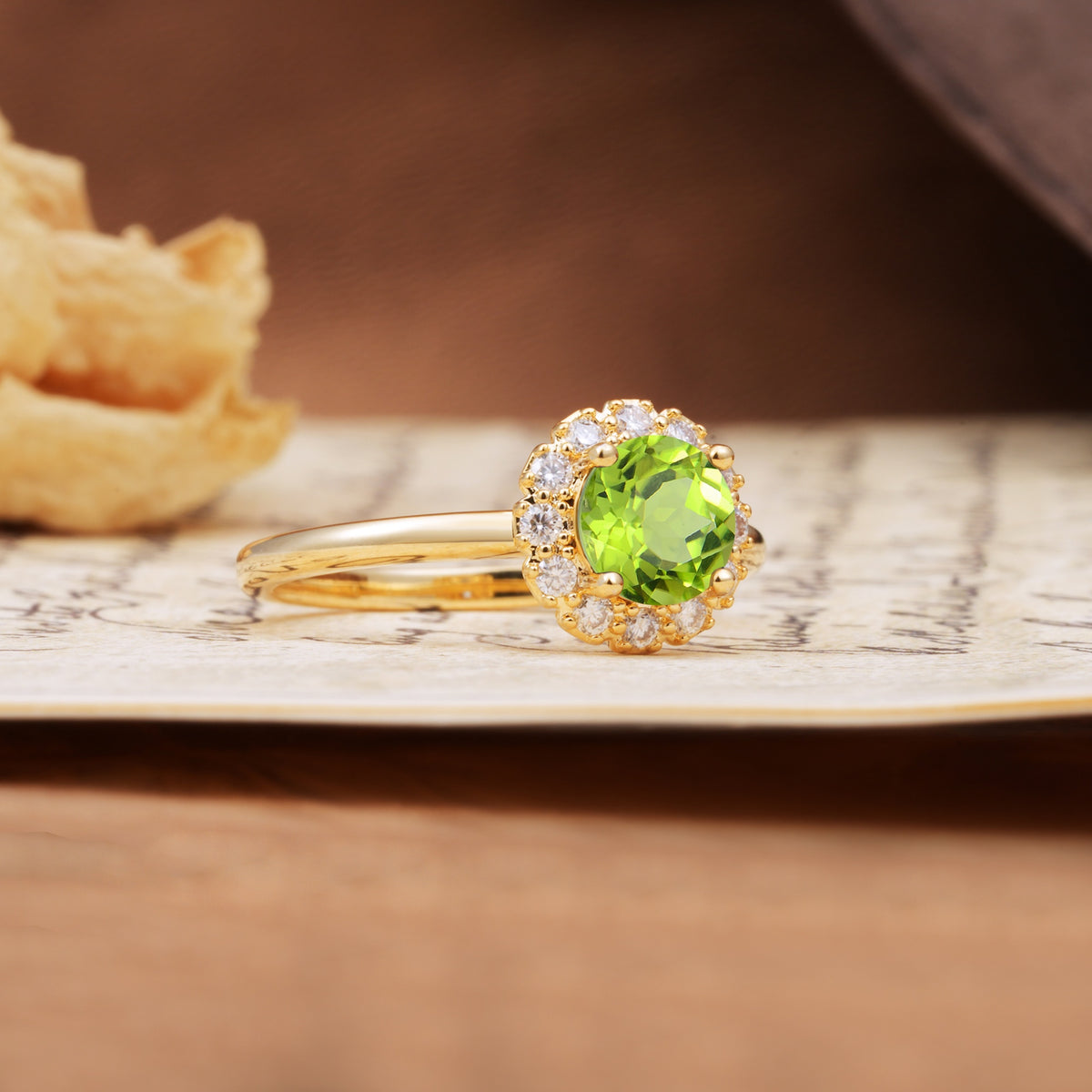 Classic Retro Unique 4-Prong Round Cut Peridot Engagement Ring - Additional view