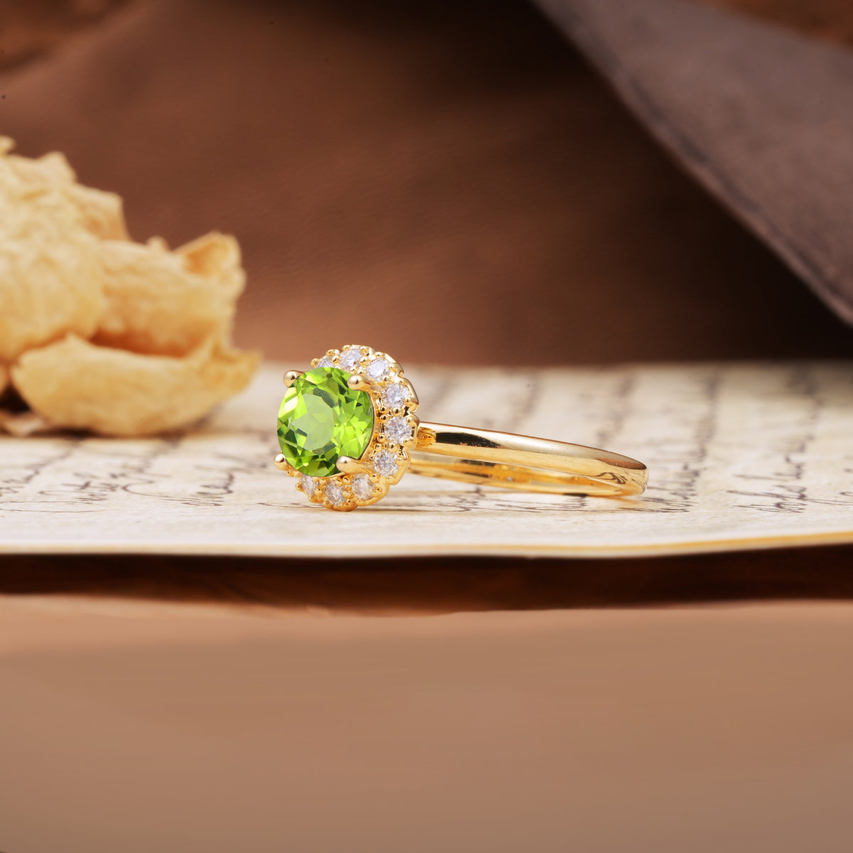 Classic Retro Unique 4-Prong Round Cut Peridot Engagement Ring - Additional view