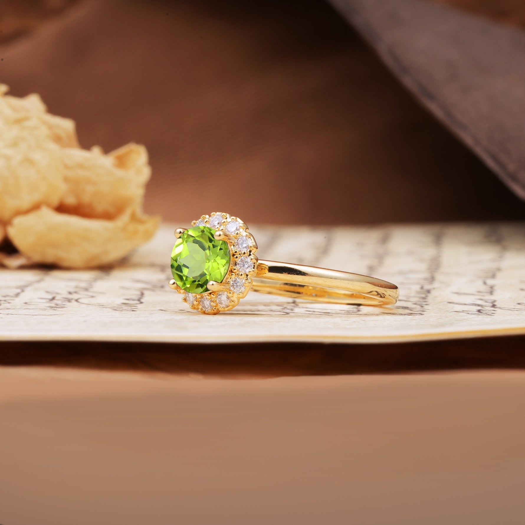 Classic Retro Unique 4-Prong Round Cut Peridot Engagement Ring - Additional view