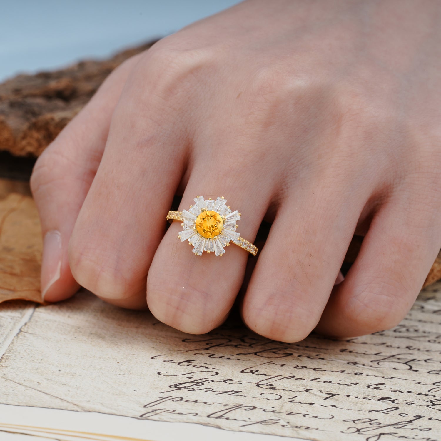 Unique and Creative Sunflower-Shaped 4-Prong Setting with Round Cut Citrine Engagement Ring