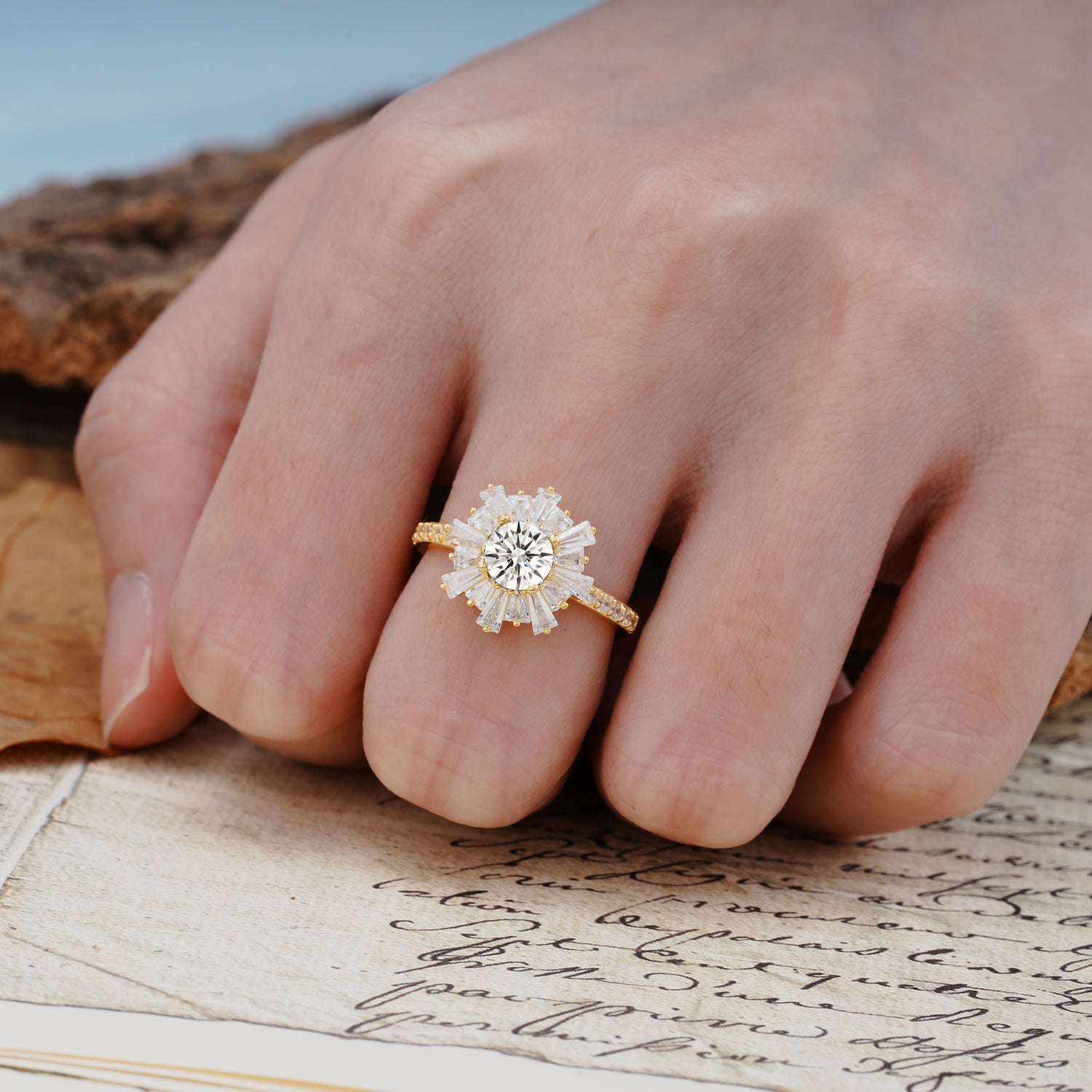 Unique and Creative Sunflower-Shaped 4-Prong Setting with Round Cut Lab Diamond Engagement Ring