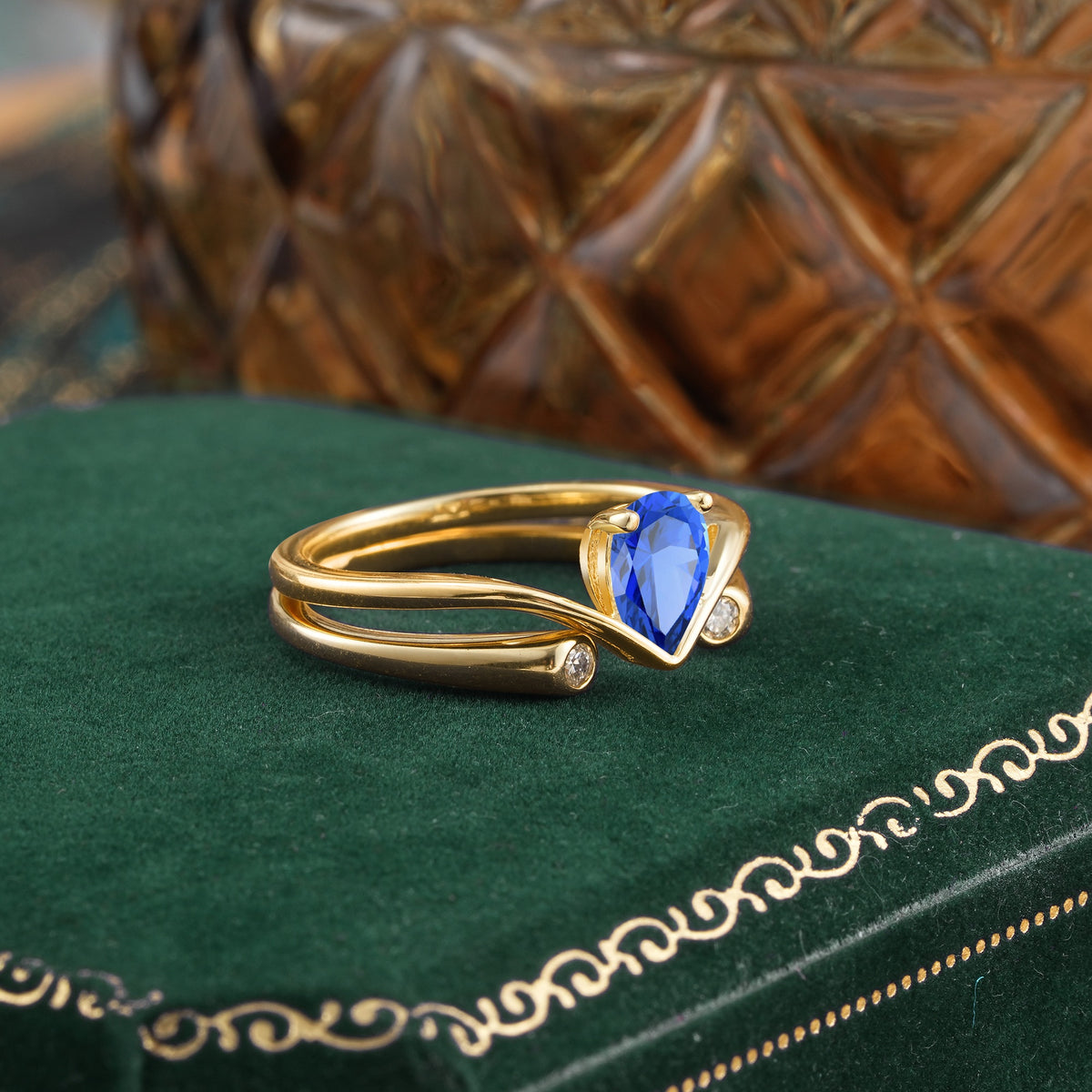 Elegant Pear Cut Sapphire  with Curved Split Shank and Flanking Round Brilliant Accents Bridal Ring Set - Rose-Gold