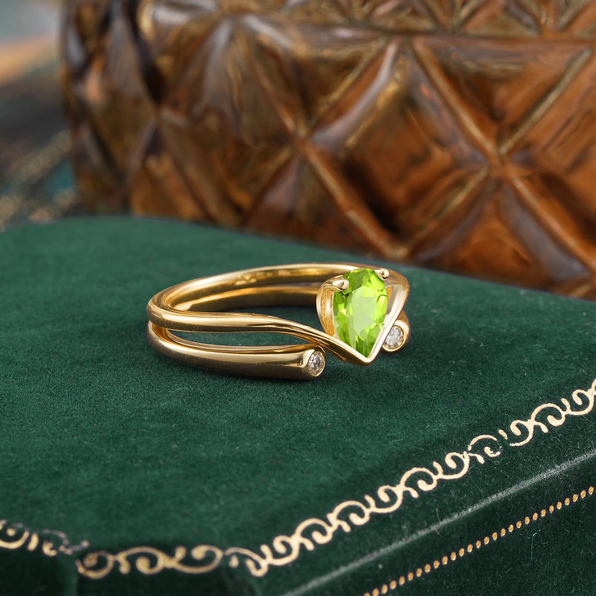 Elegant Pear Cut Peridot  with Curved Split Shank and Flanking Round Brilliant Accents Bridal Ring Set - Rose-Gold