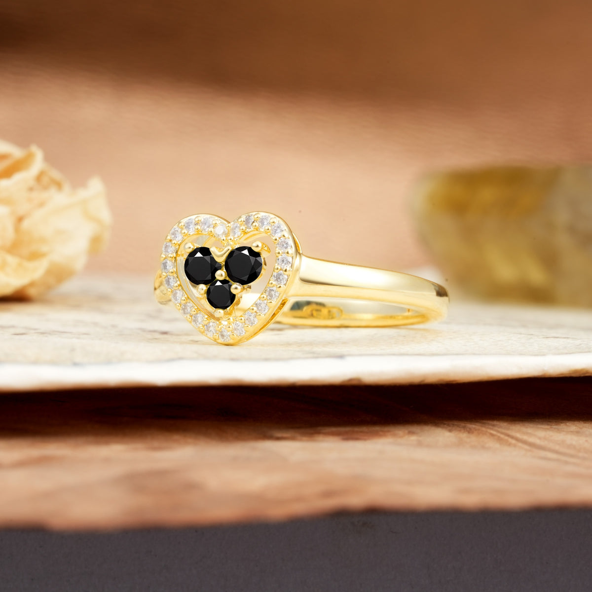 Unique Heart-Shaped 3-Prong Round Cut Black Onyx Engagement Ring - Additional view