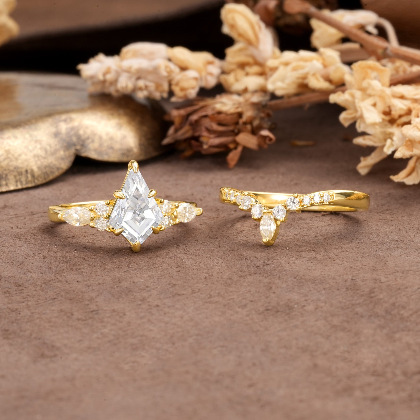 Vintage Milgrain Floral Kite Cut Moissanite Bridal ring set - White-Gold
