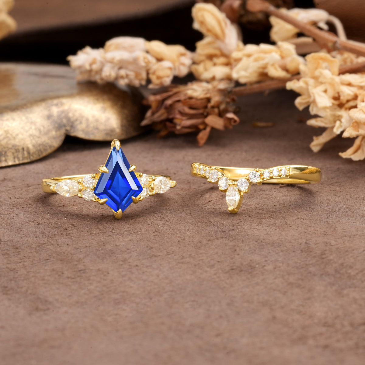 Vintage Milgrain Floral Kite Cut Sapphire Bridal ring set - White-Gold