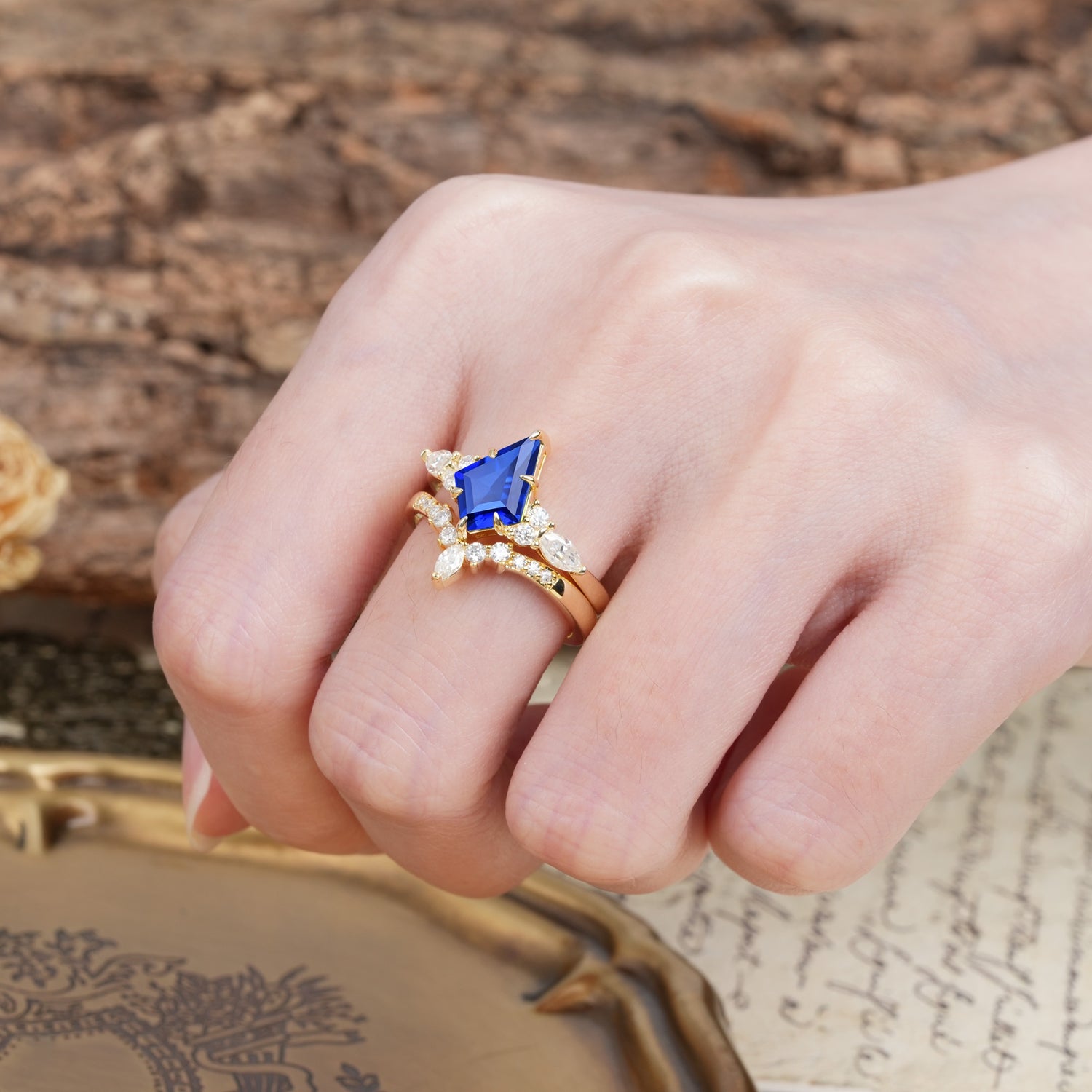 Vintage Milgrain Floral Kite Cut Sapphire Bridal ring set