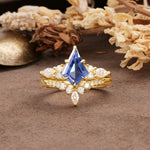 Vintage Milgrain Floral Kite Cut Tanzanite Bridal ring set - Yellow-Gold