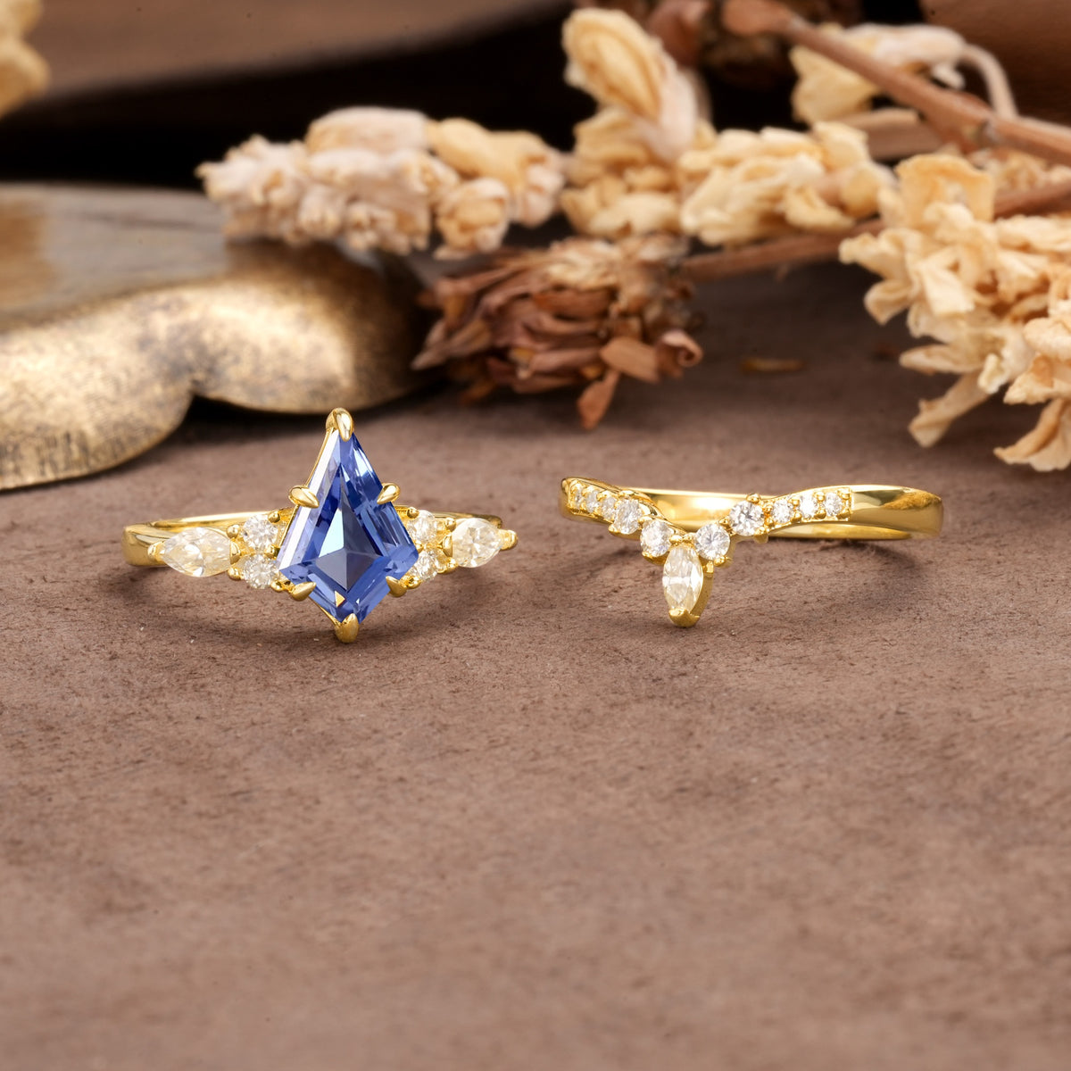 Vintage Milgrain Floral Kite Cut Tanzanite Bridal ring set - White-Gold