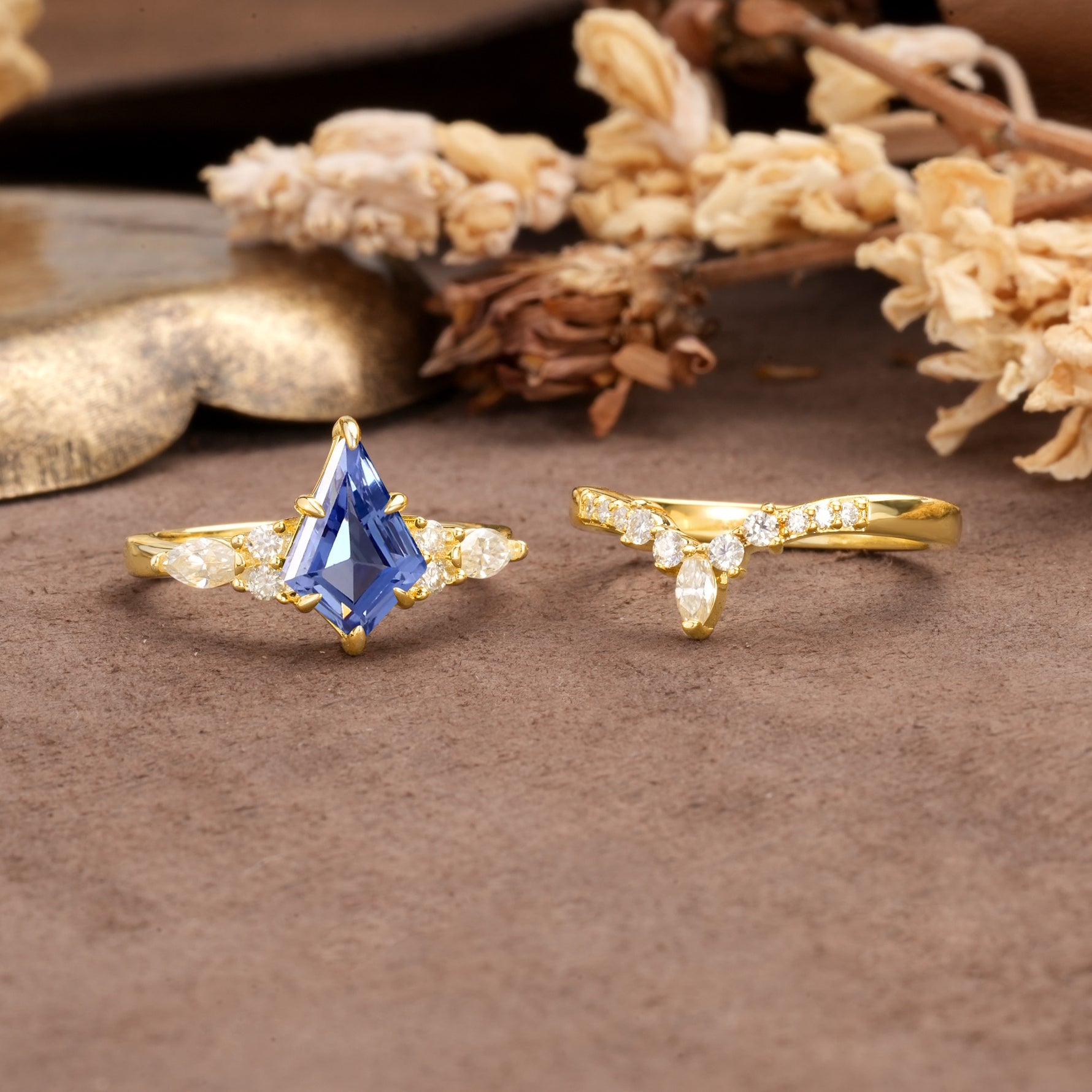 Vintage Milgrain Floral Kite Cut Tanzanite Bridal ring set - White-Gold