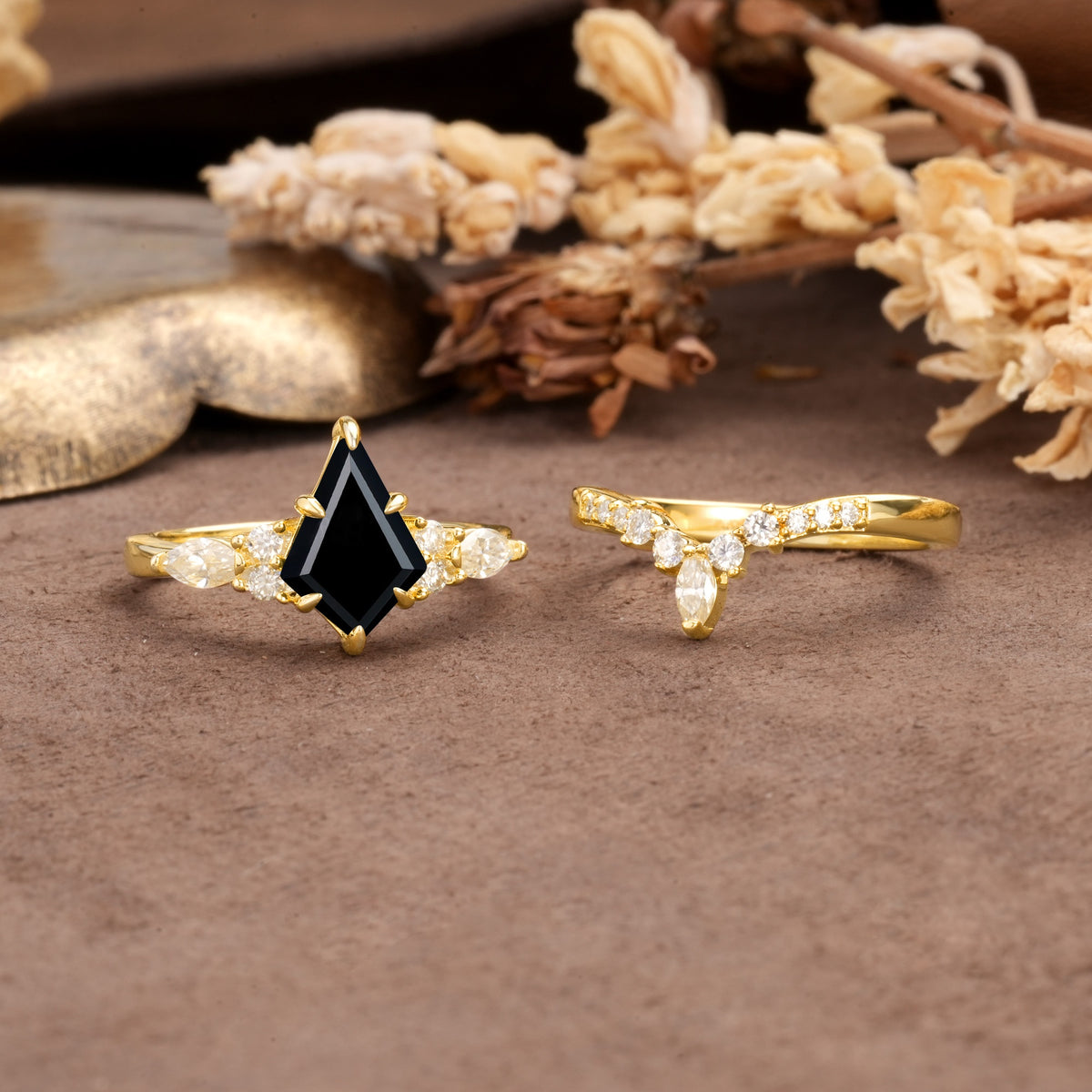 Vintage Milgrain Floral Kite Cut Black Onyx Bridal ring set - White-Gold