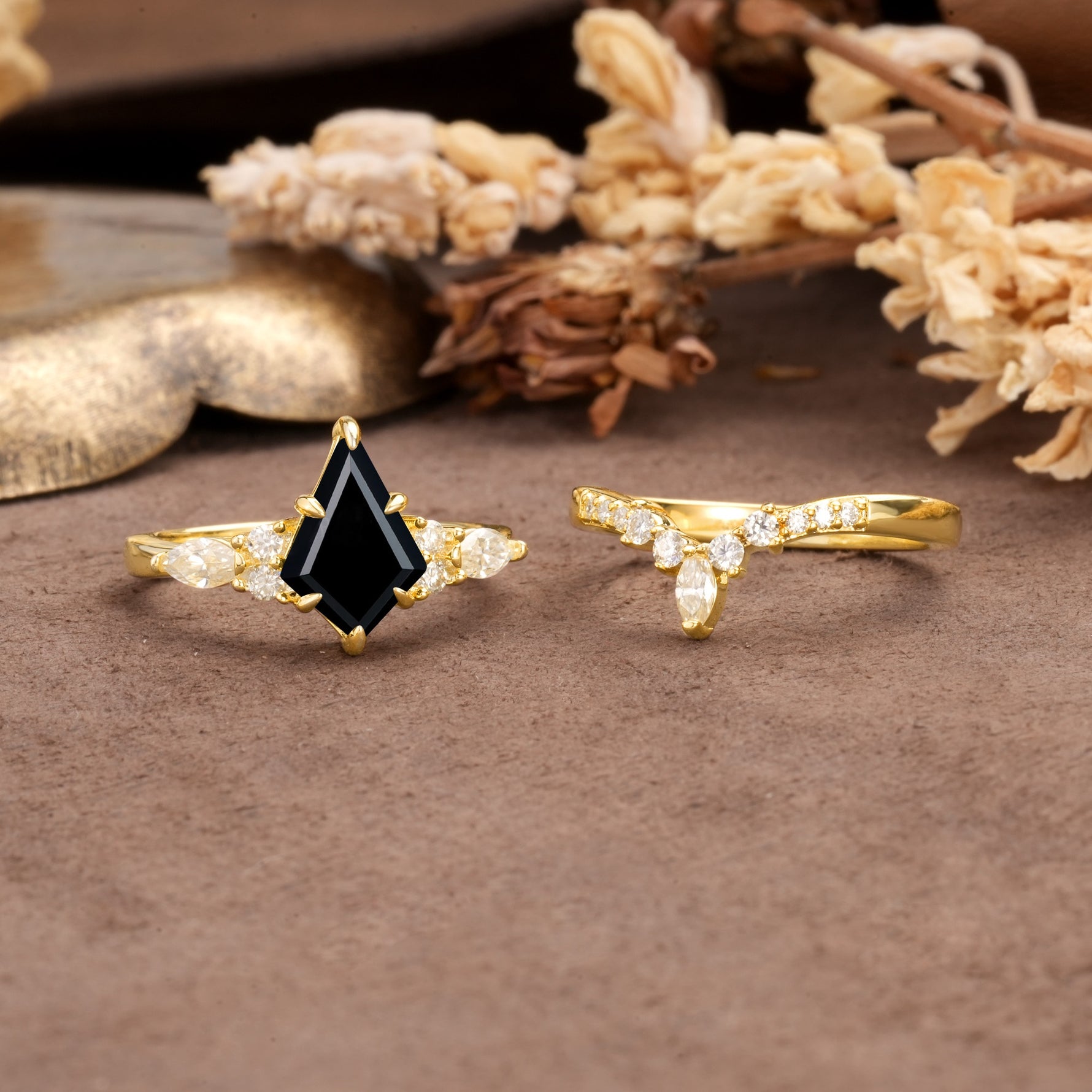 Vintage Milgrain Floral Kite Cut Black Onyx Bridal ring set - White-Gold
