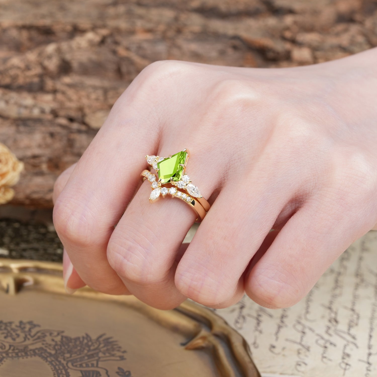 Vintage Milgrain Floral Kite Cut Peridot Bridal ring set