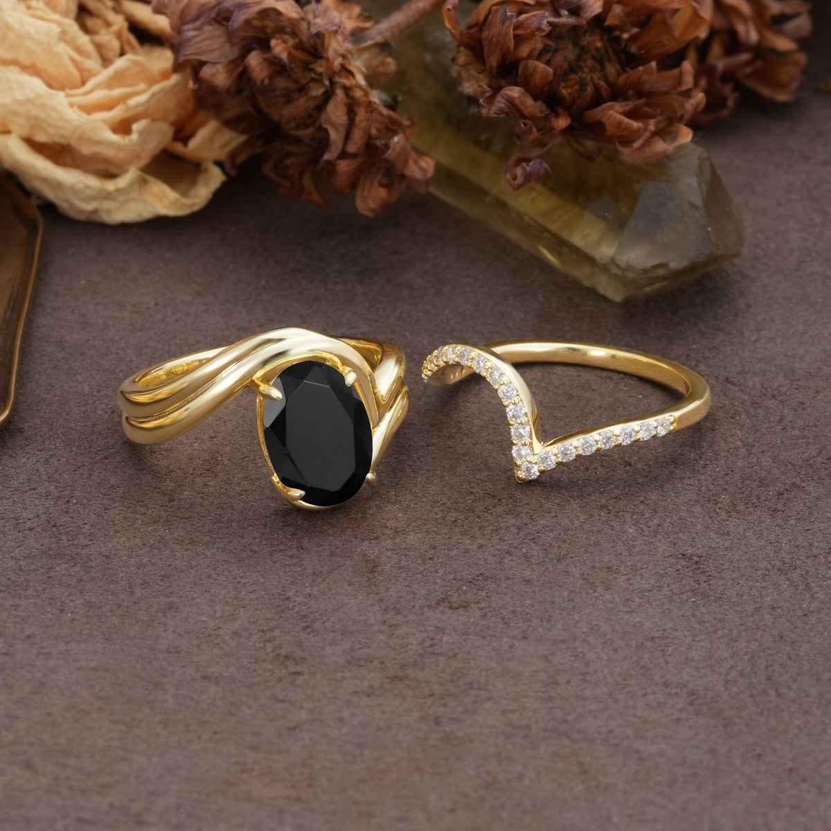 Unique Twisted, Entwined 4-Prong Oval-Cut Black Onyx Bridal Ring Set - Additional view