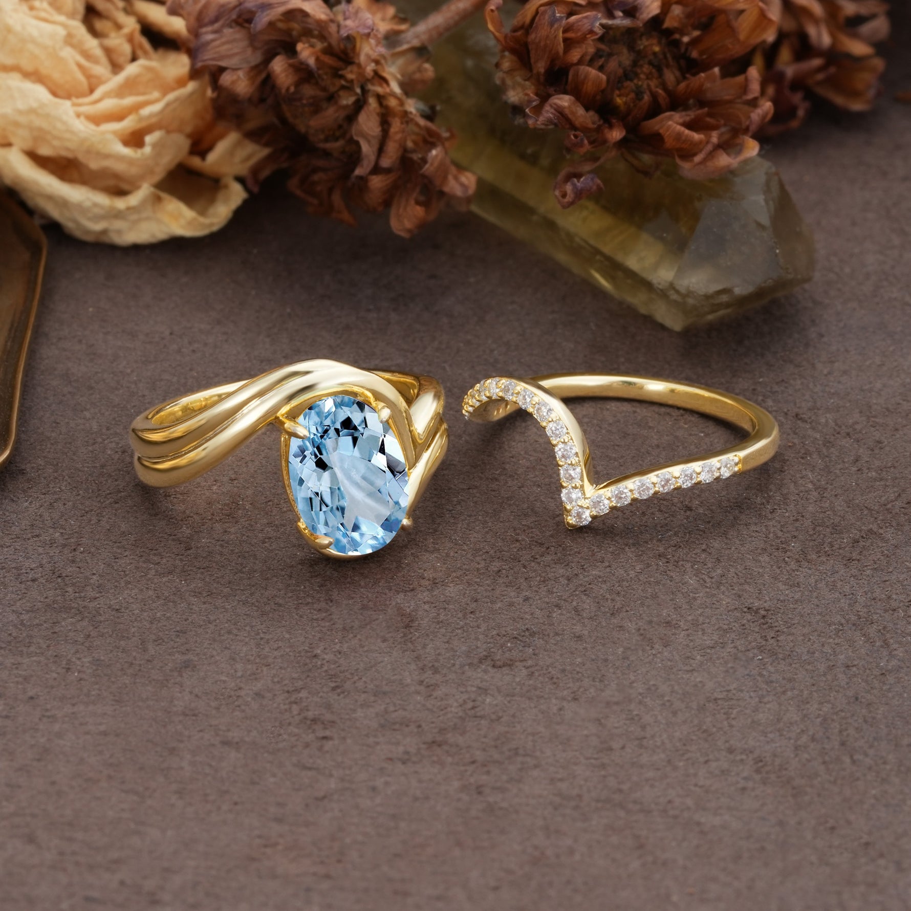Unique Twisted, Entwined 4-Prong Oval-Cut Aquamarine Bridal Ring Set - Additional view