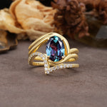 Unique Twisted, Entwined 4-Prong Oval-Cut Alexandrite Bridal Ring Set - Yellow-Gold