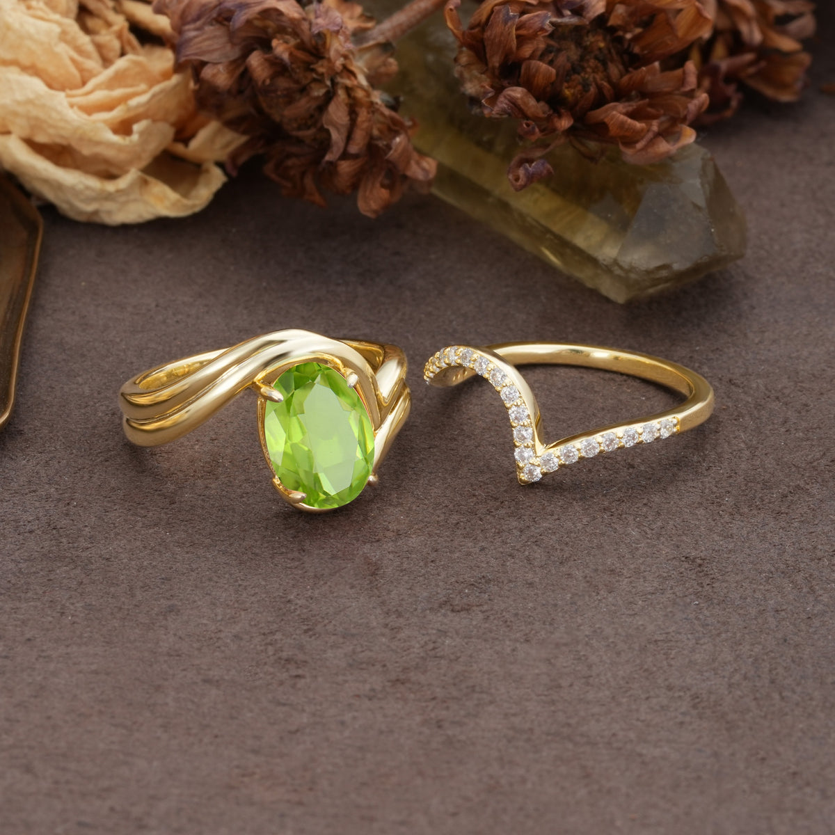 Unique Twisted, Entwined 4-Prong Oval-Cut Peridot Bridal Ring Set - Additional view