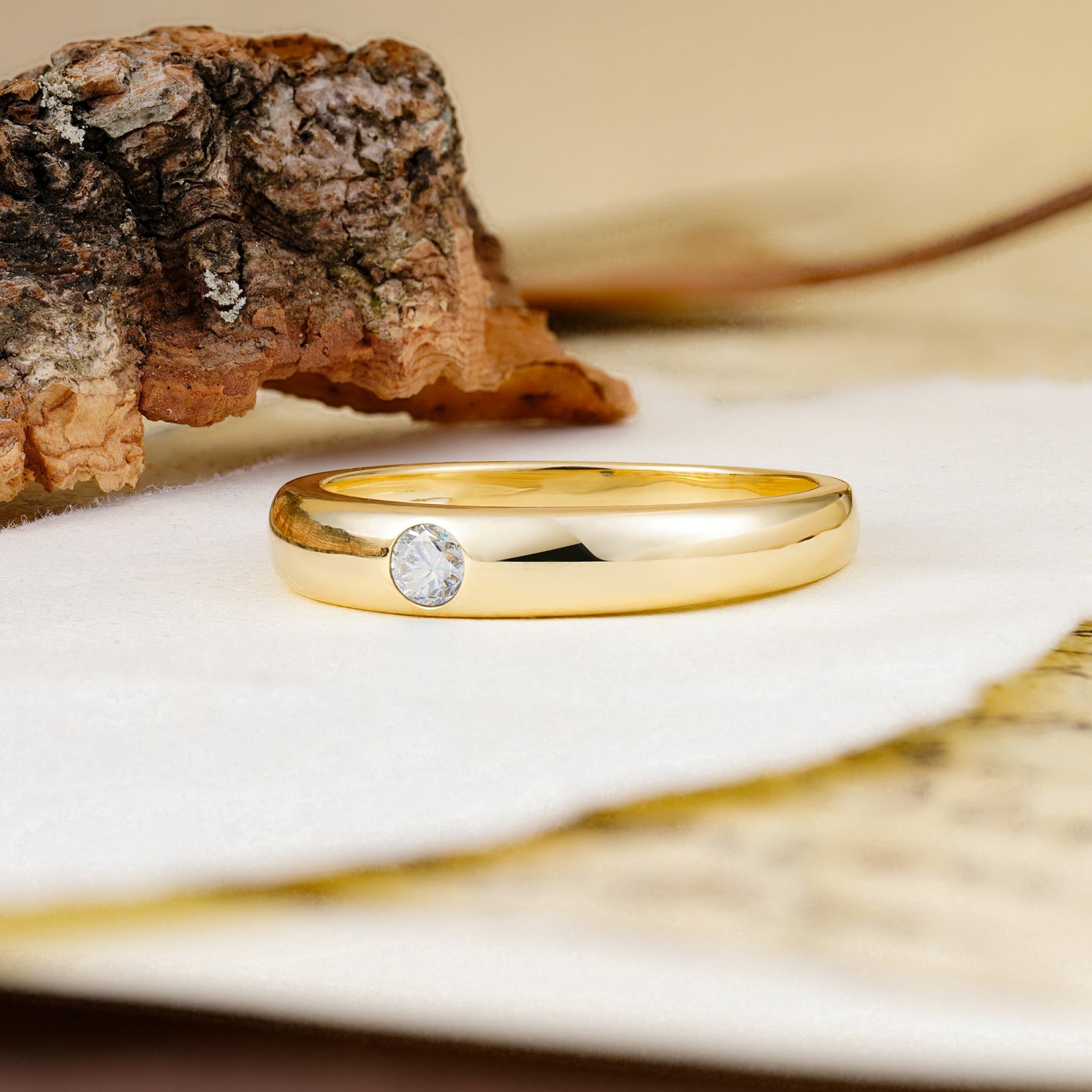 Classic Retro Embedded Round Cut Moissanite Wedding Ring - Additional view