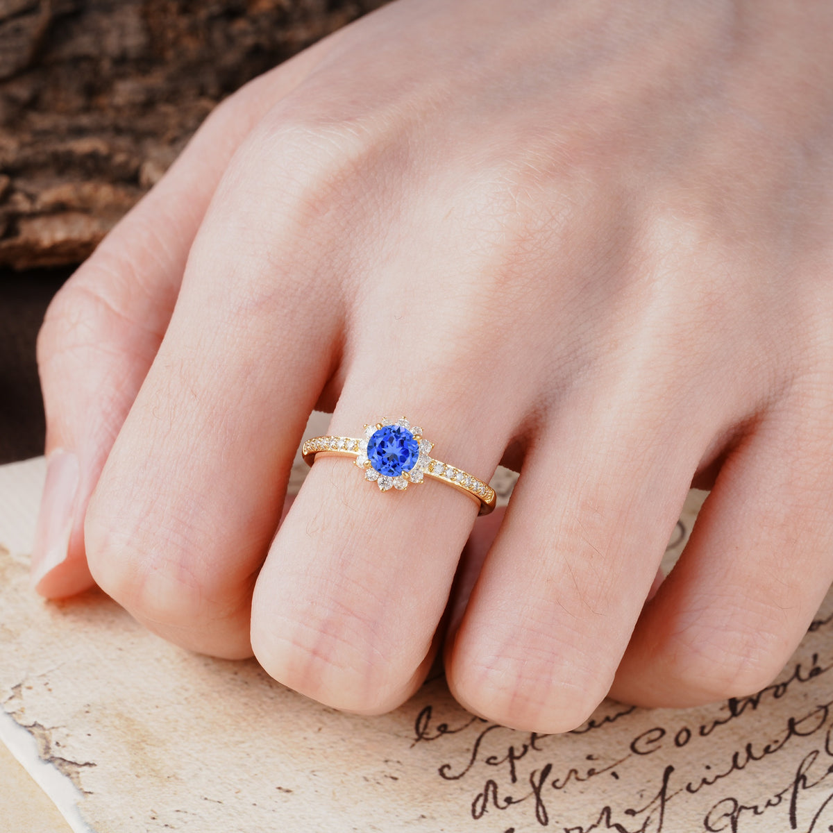 Vintage-Style Pavé Floral-Shaped 4-Prong Round-Cut Sapphire Engagement Ring - Additional view